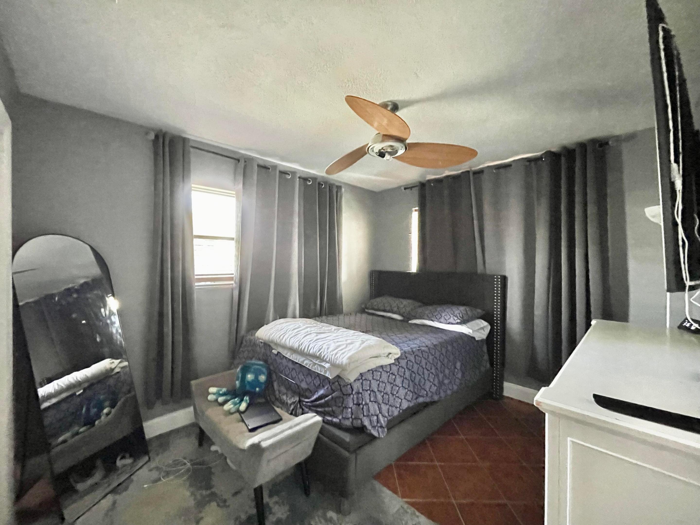 CORAL RIDGE ISLES - Residential