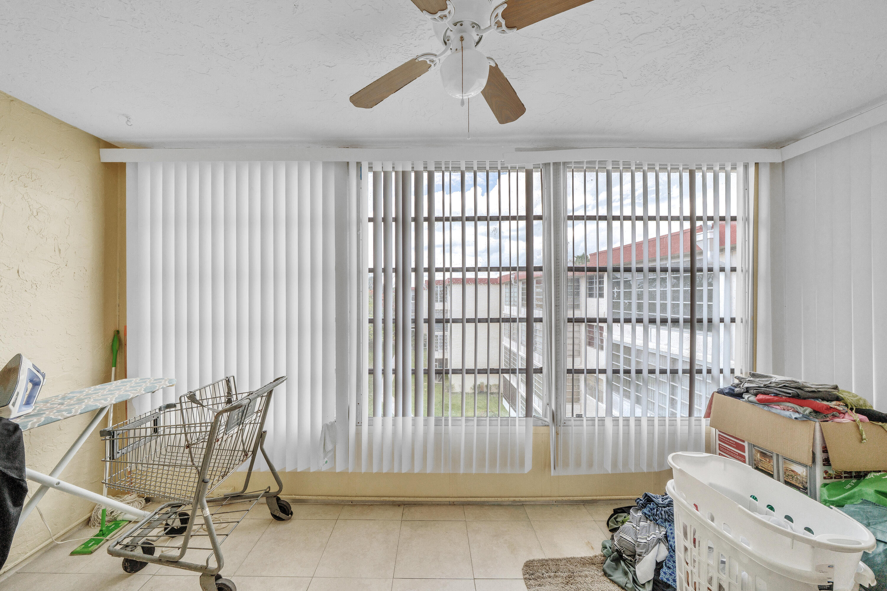 CYPRESS CHASE CONDO NO 6 - Residential
