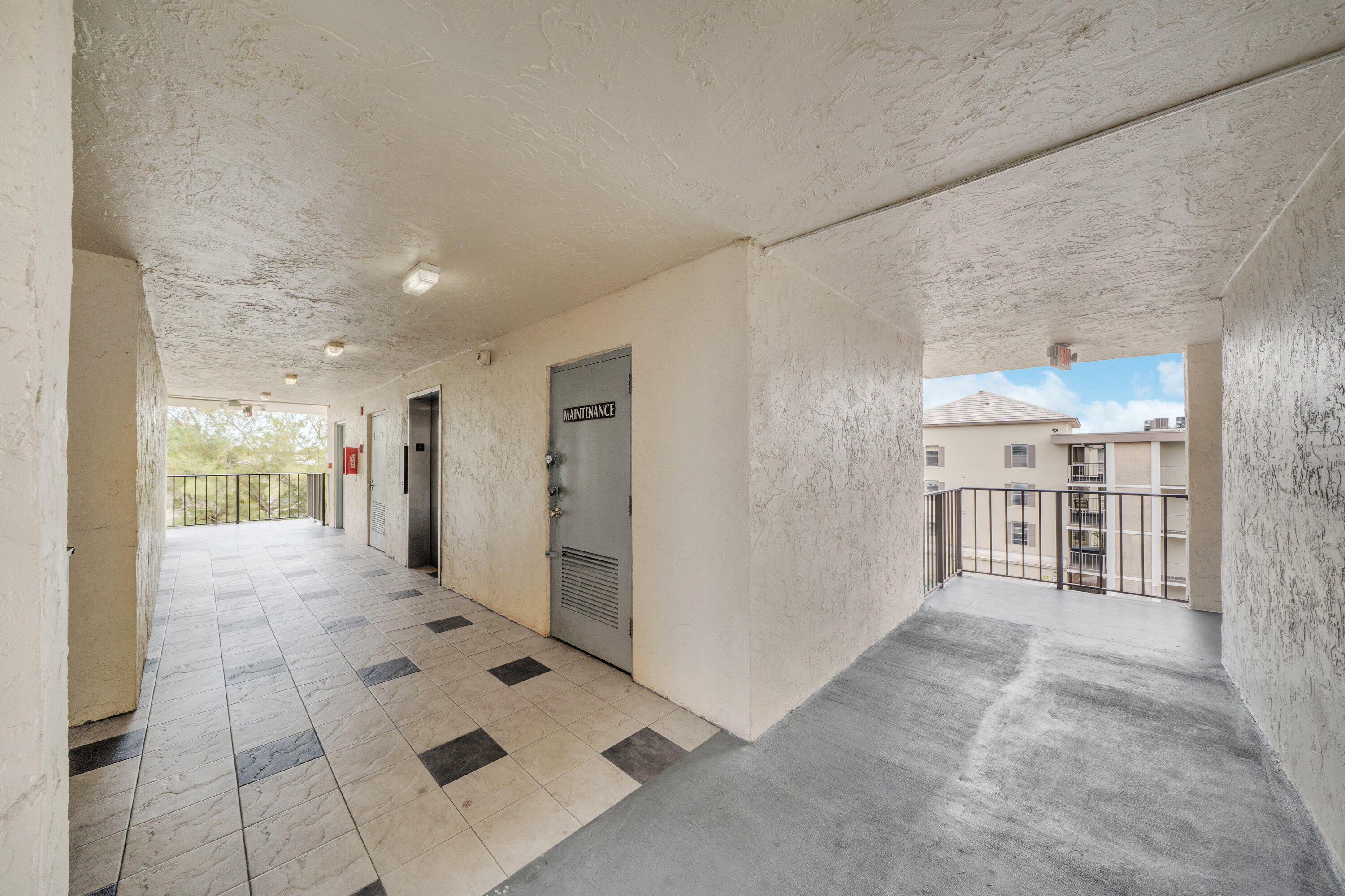 CYPRESS CHASE CONDO NO 6 - Residential