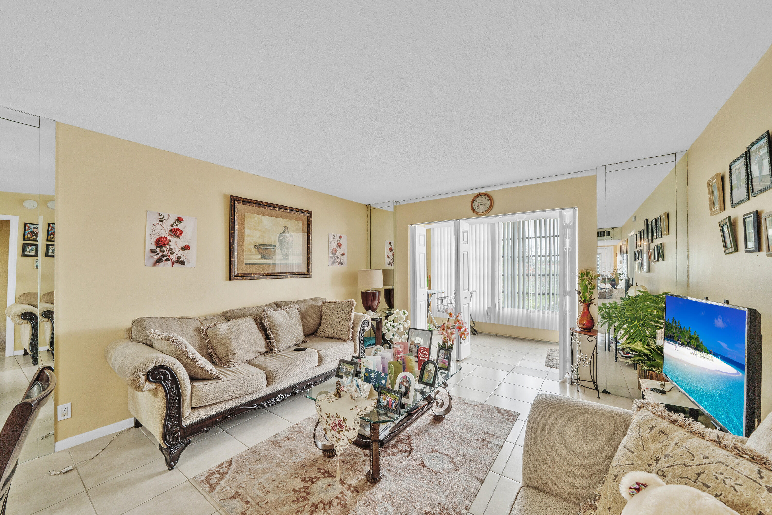 CYPRESS CHASE CONDO NO 6 - Residential