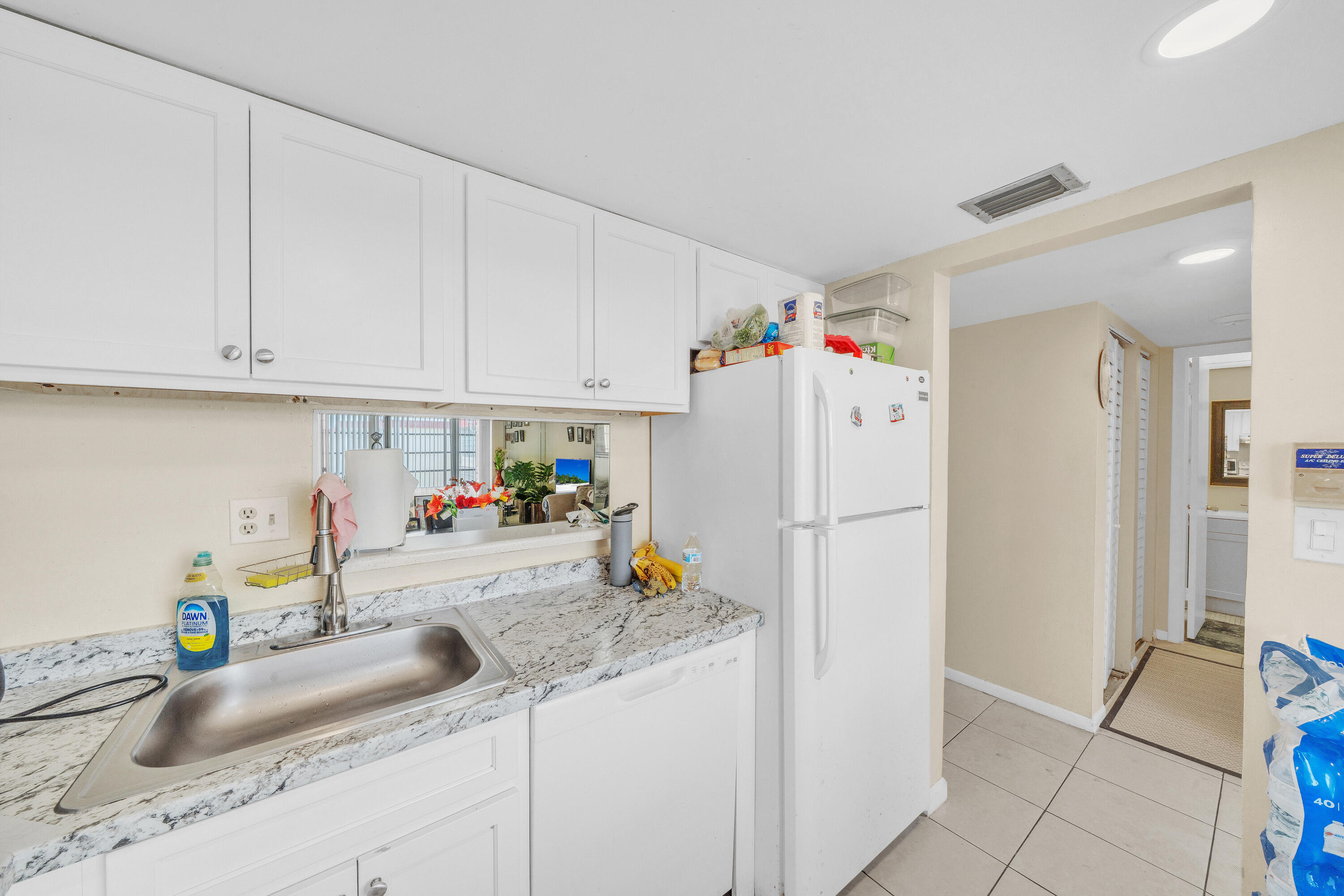 CYPRESS CHASE CONDO NO 6 - Residential
