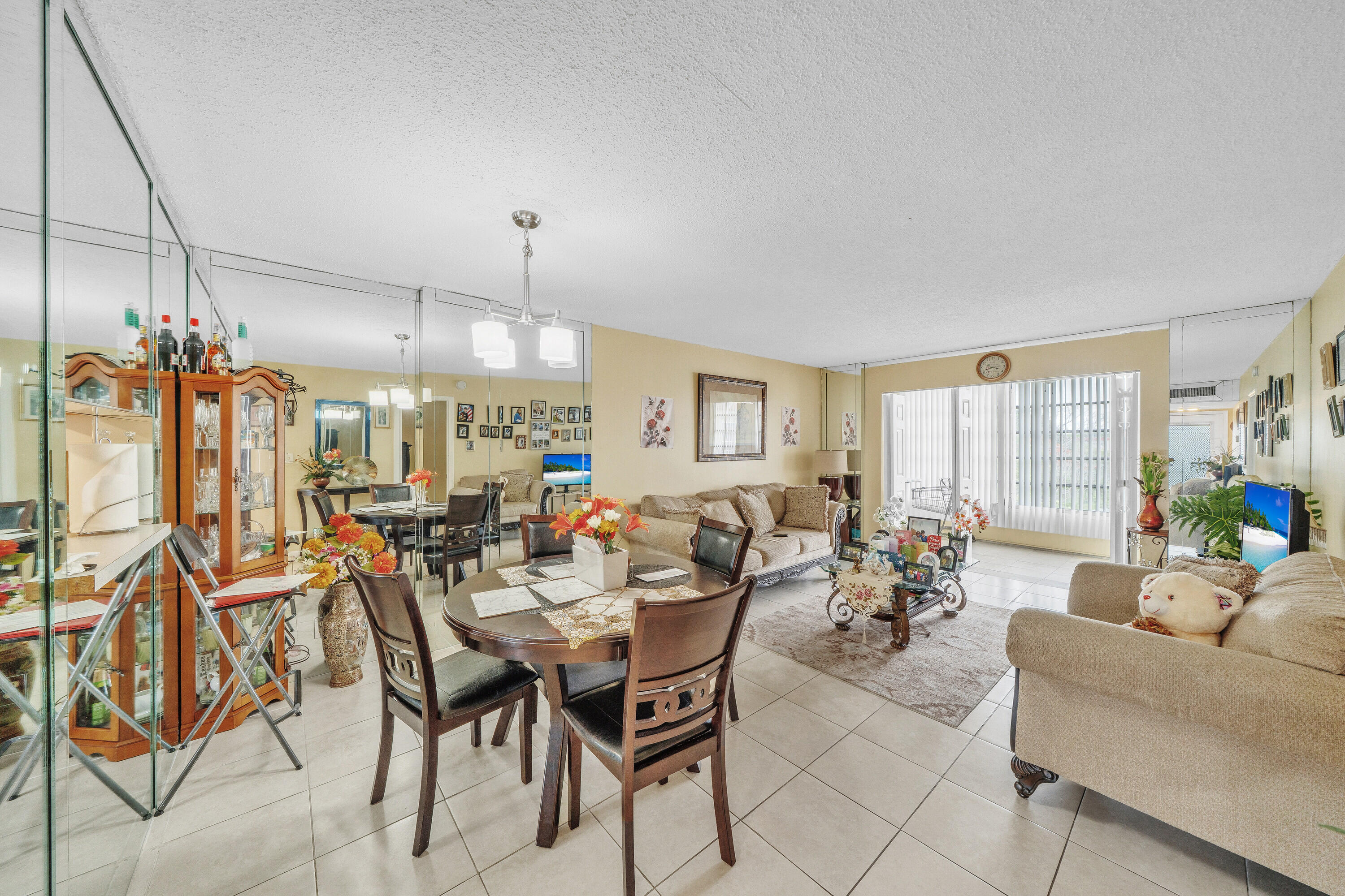 CYPRESS CHASE CONDO NO 6 - Residential