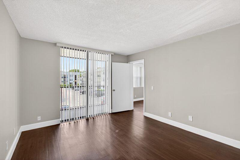 CLEAR LAKE CLUB CONDO - Residential Lease