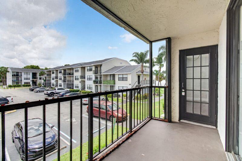 CLEAR LAKE CLUB CONDO - Residential Lease