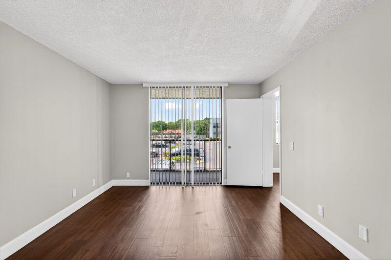 CLEAR LAKE CLUB CONDO - Residential Lease