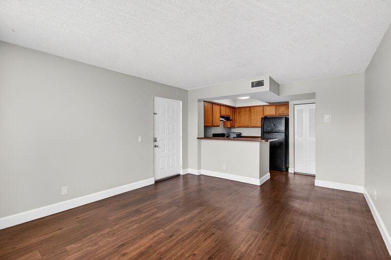 CLEAR LAKE CLUB CONDO - Residential Lease
