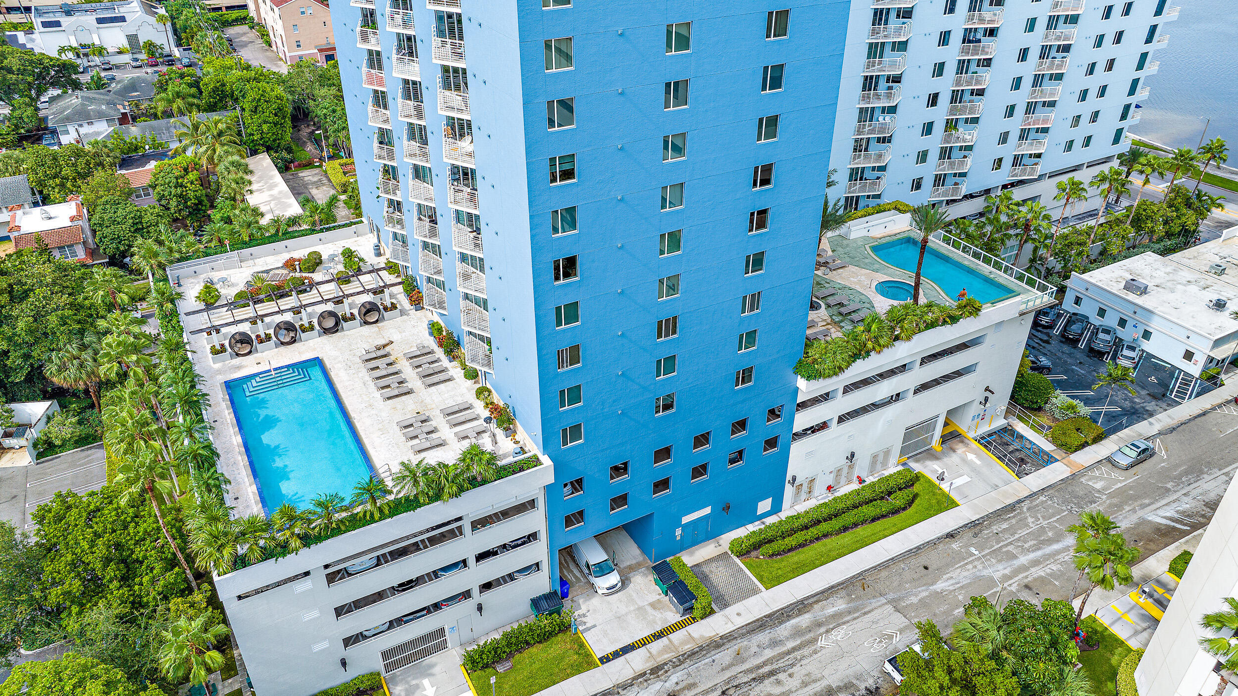 SLADE CONDO - Residential