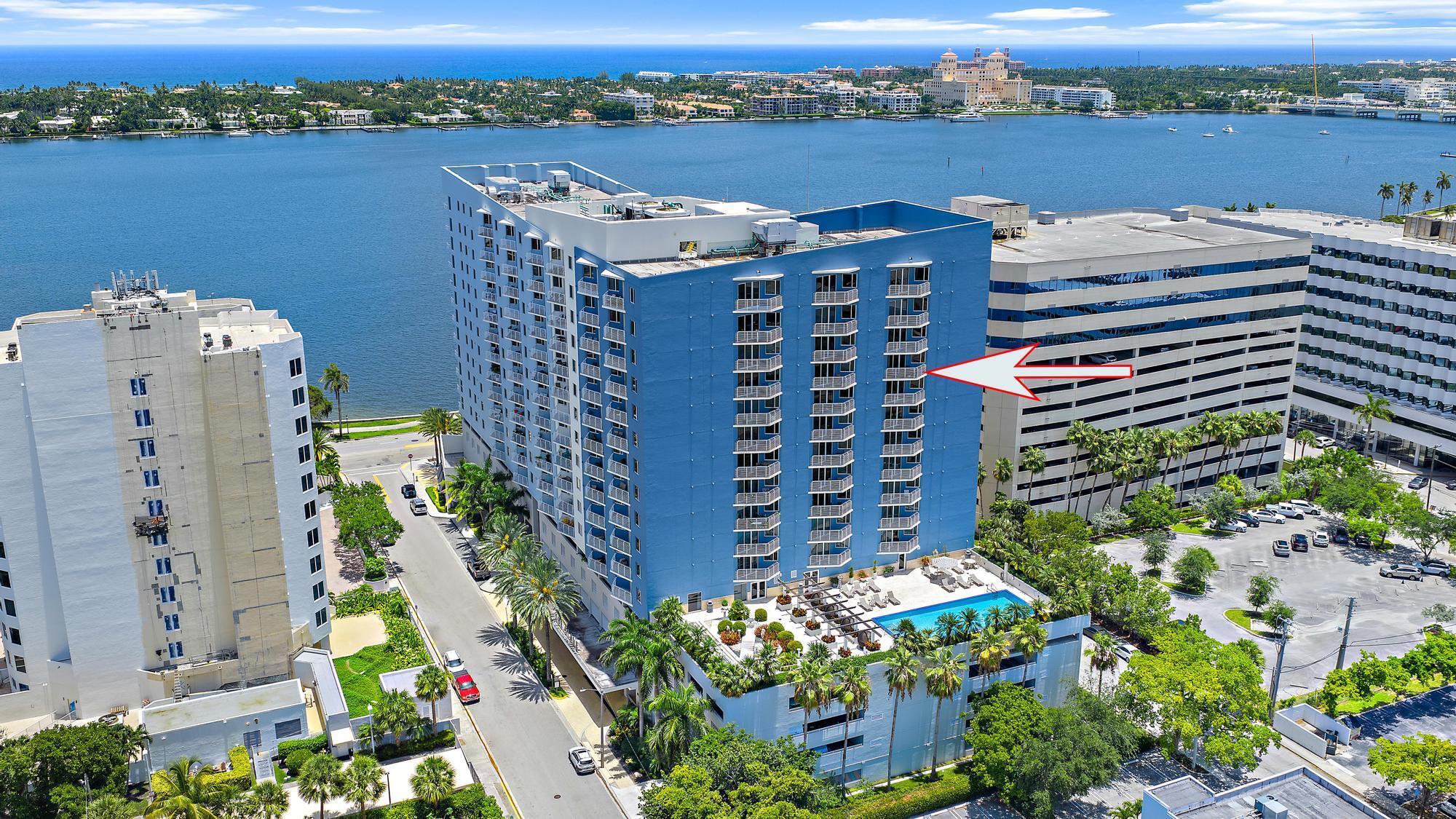 SLADE CONDO - Residential