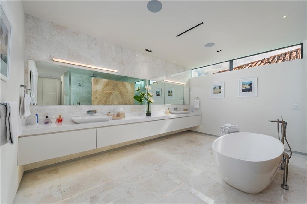 Riviera 6-17 B - Residential