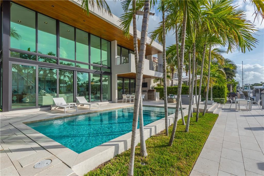 Riviera 6-17 B - Residential