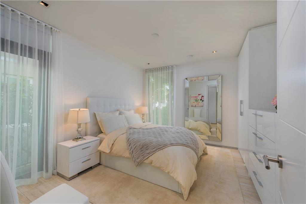 Riviera 6-17 B - Residential