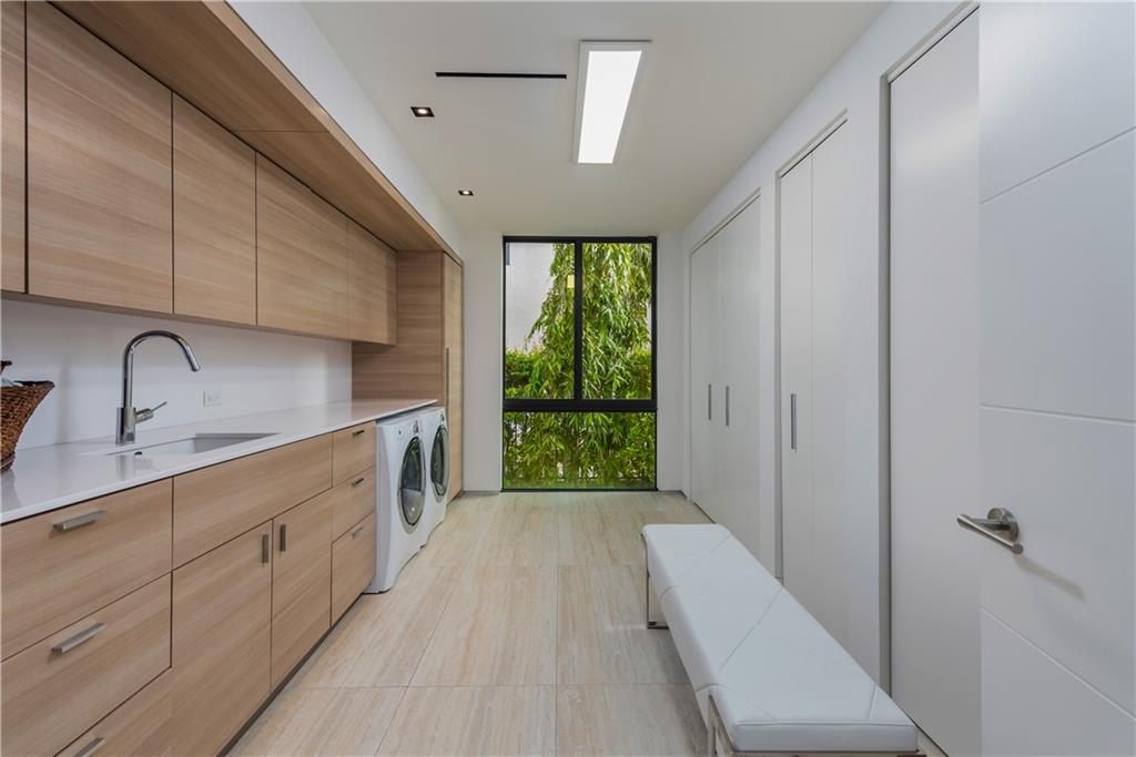 Riviera 6-17 B - Residential