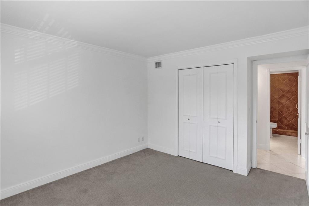 BAY COLONY CLUB - Residential