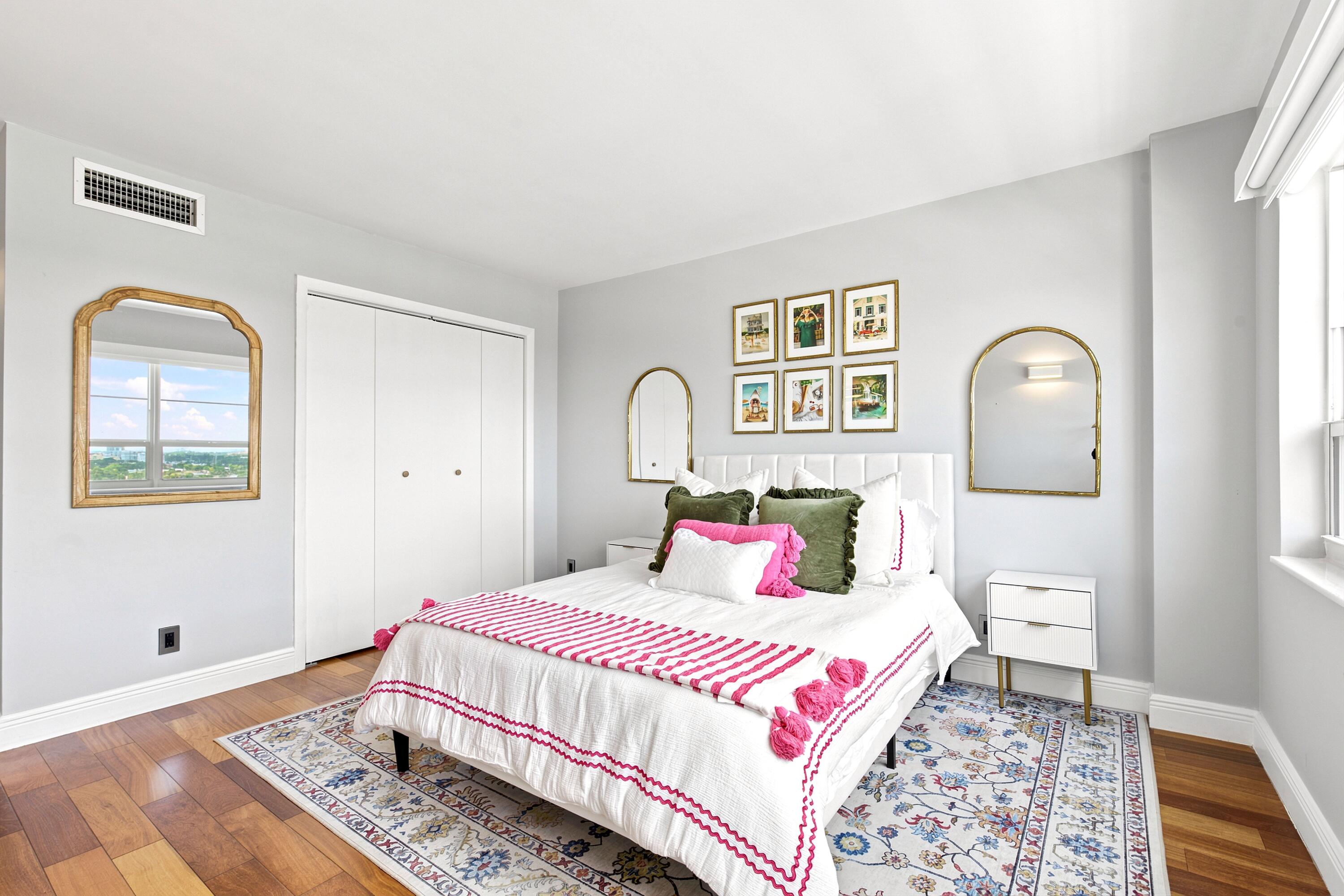 ESSEX TOWER CONDO - Residential