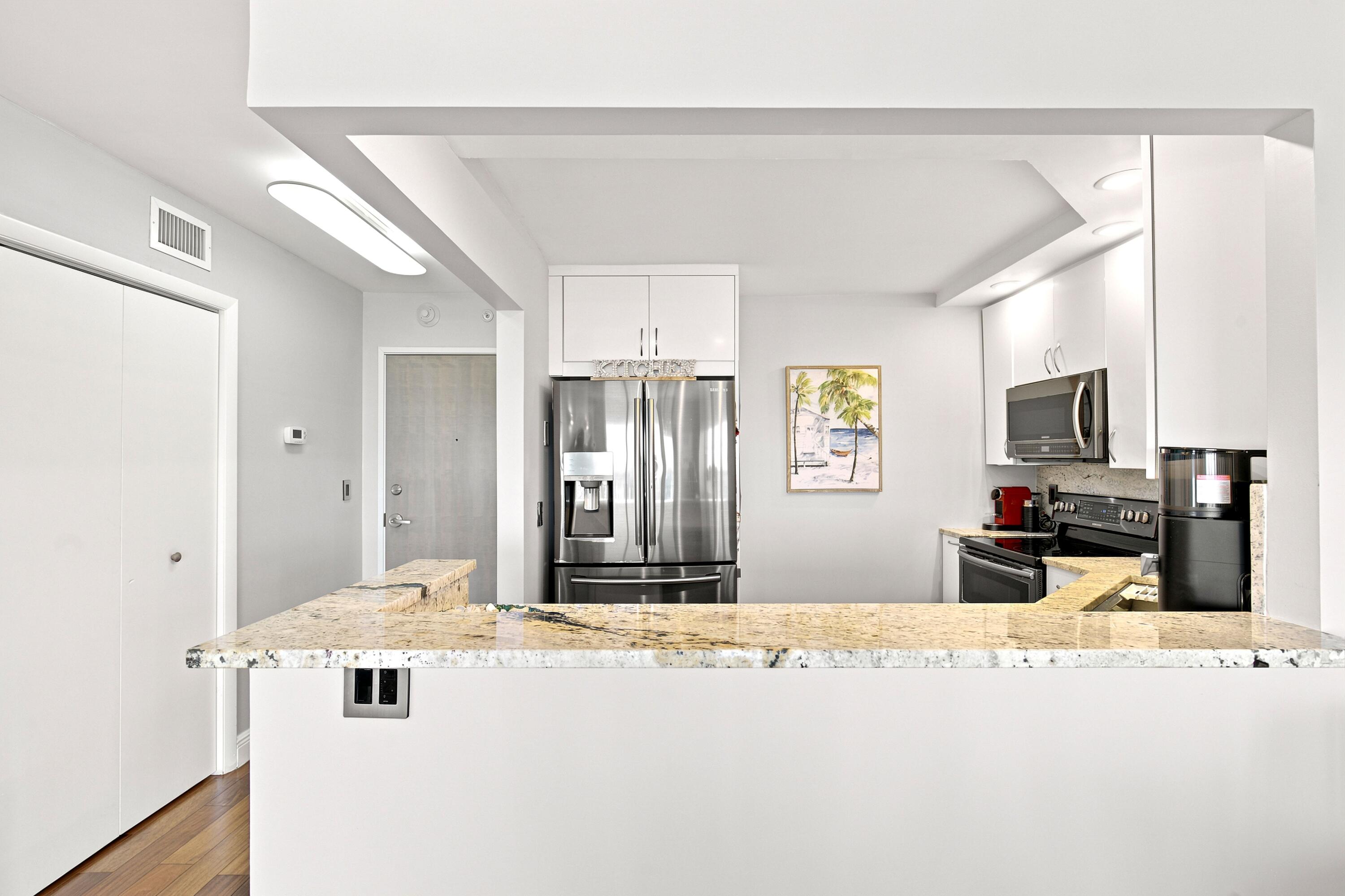 ESSEX TOWER CONDO - Residential