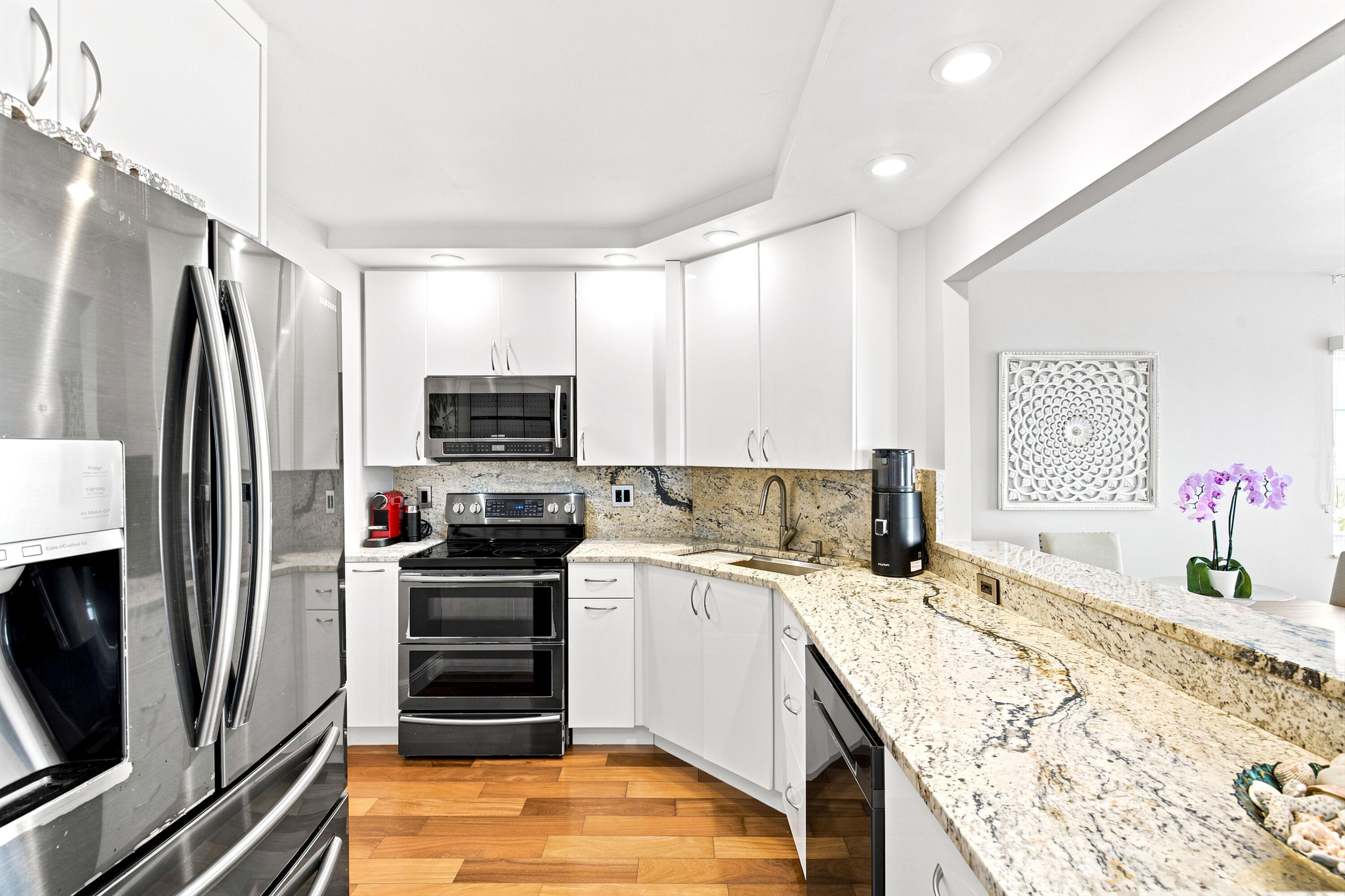 ESSEX TOWER CONDO - Residential