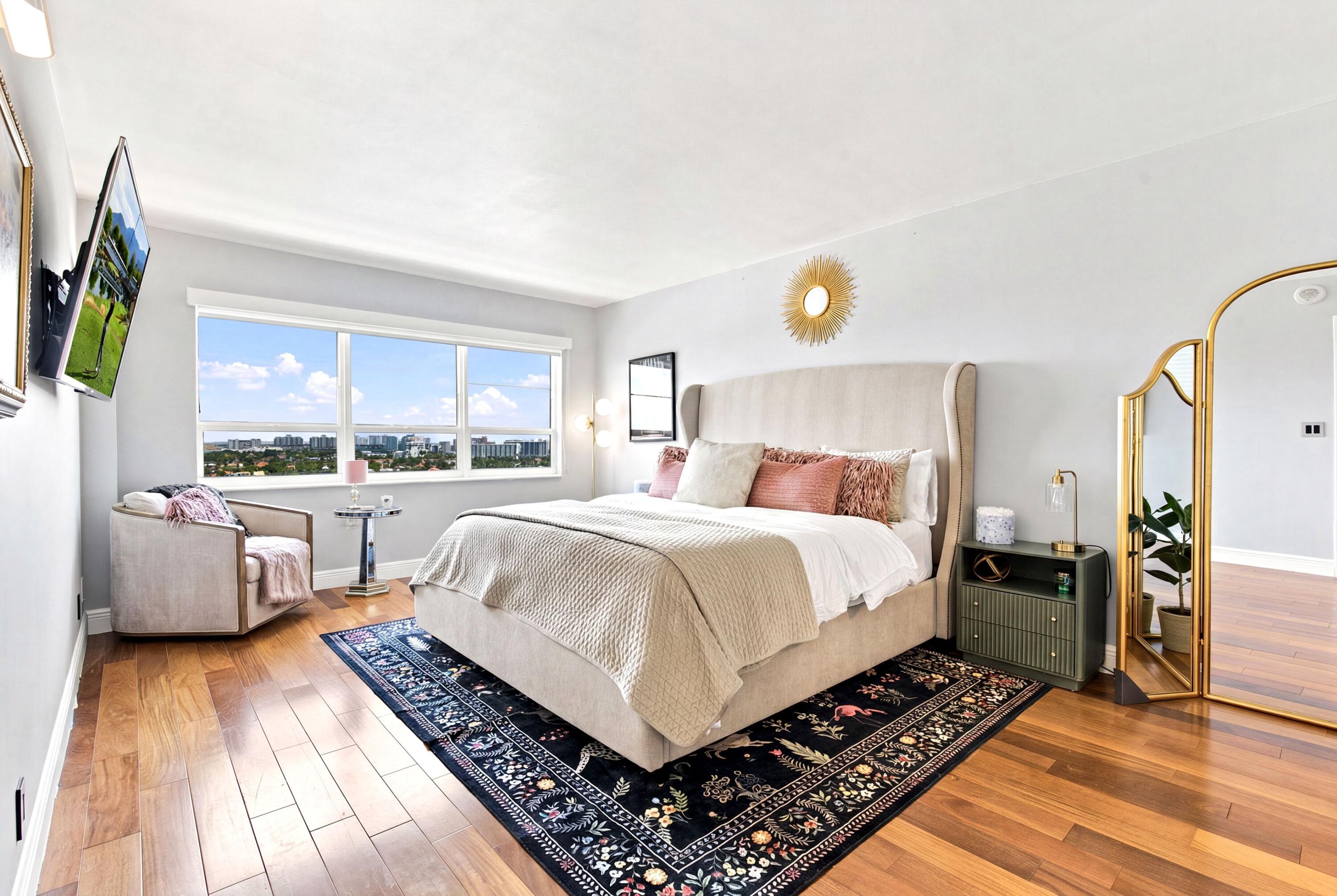 ESSEX TOWER CONDO - Residential