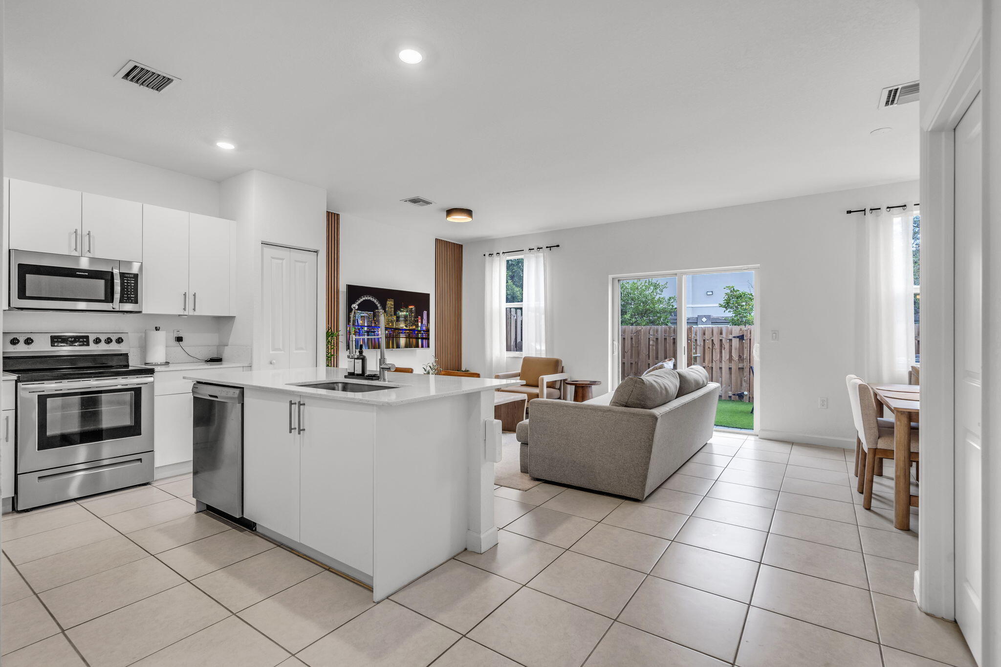 WINDSOR SQUARE - Residential