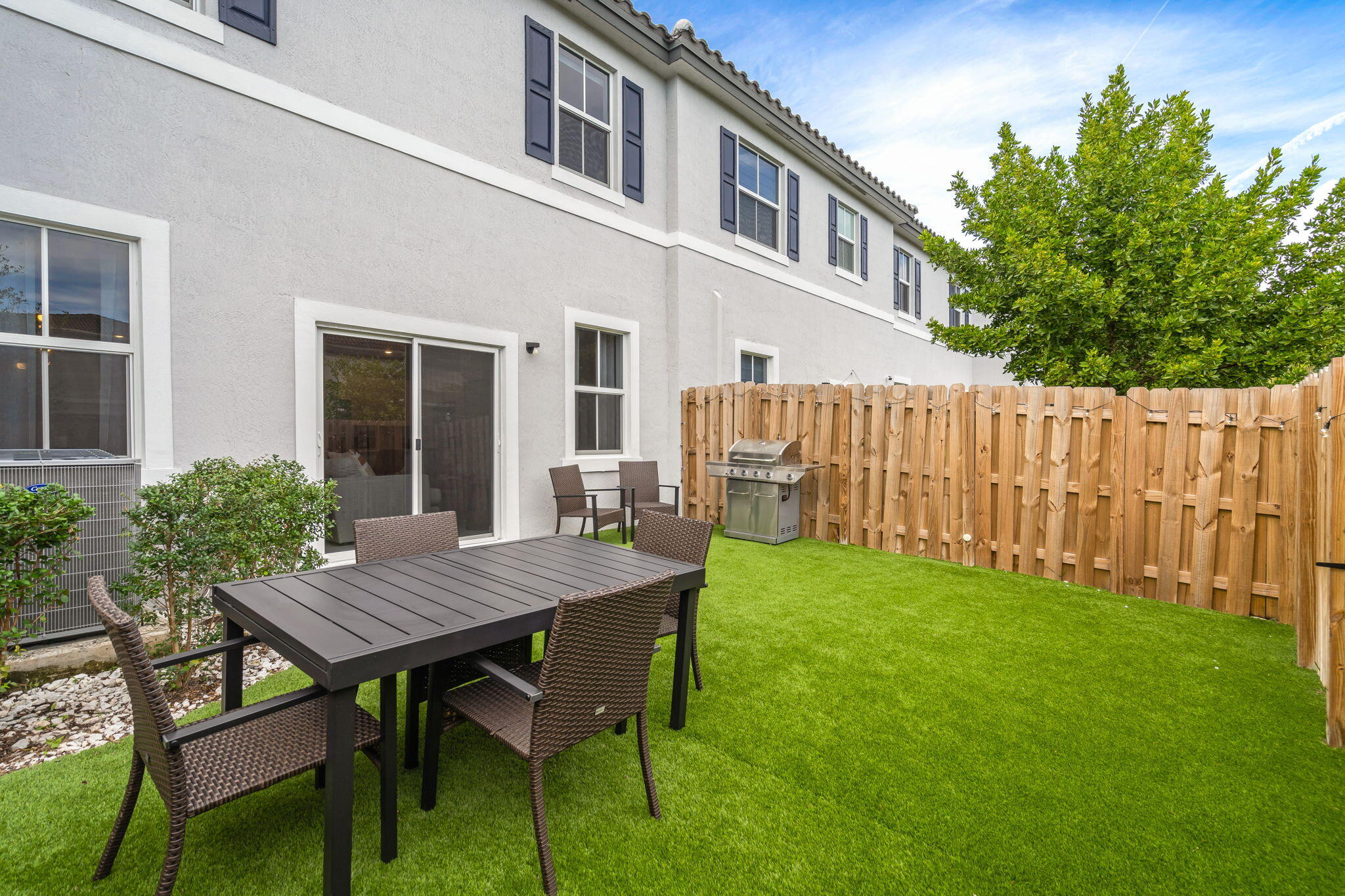 WINDSOR SQUARE - Residential
