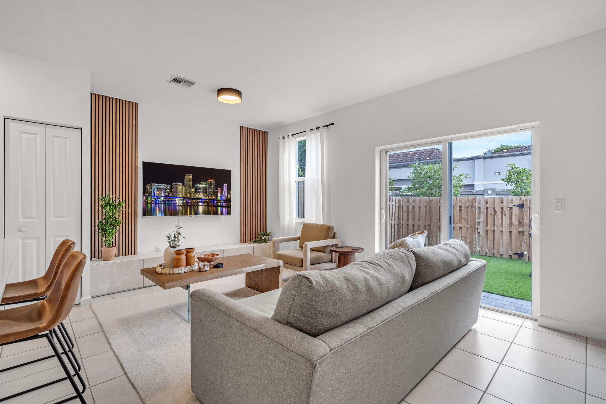 WINDSOR SQUARE - Residential