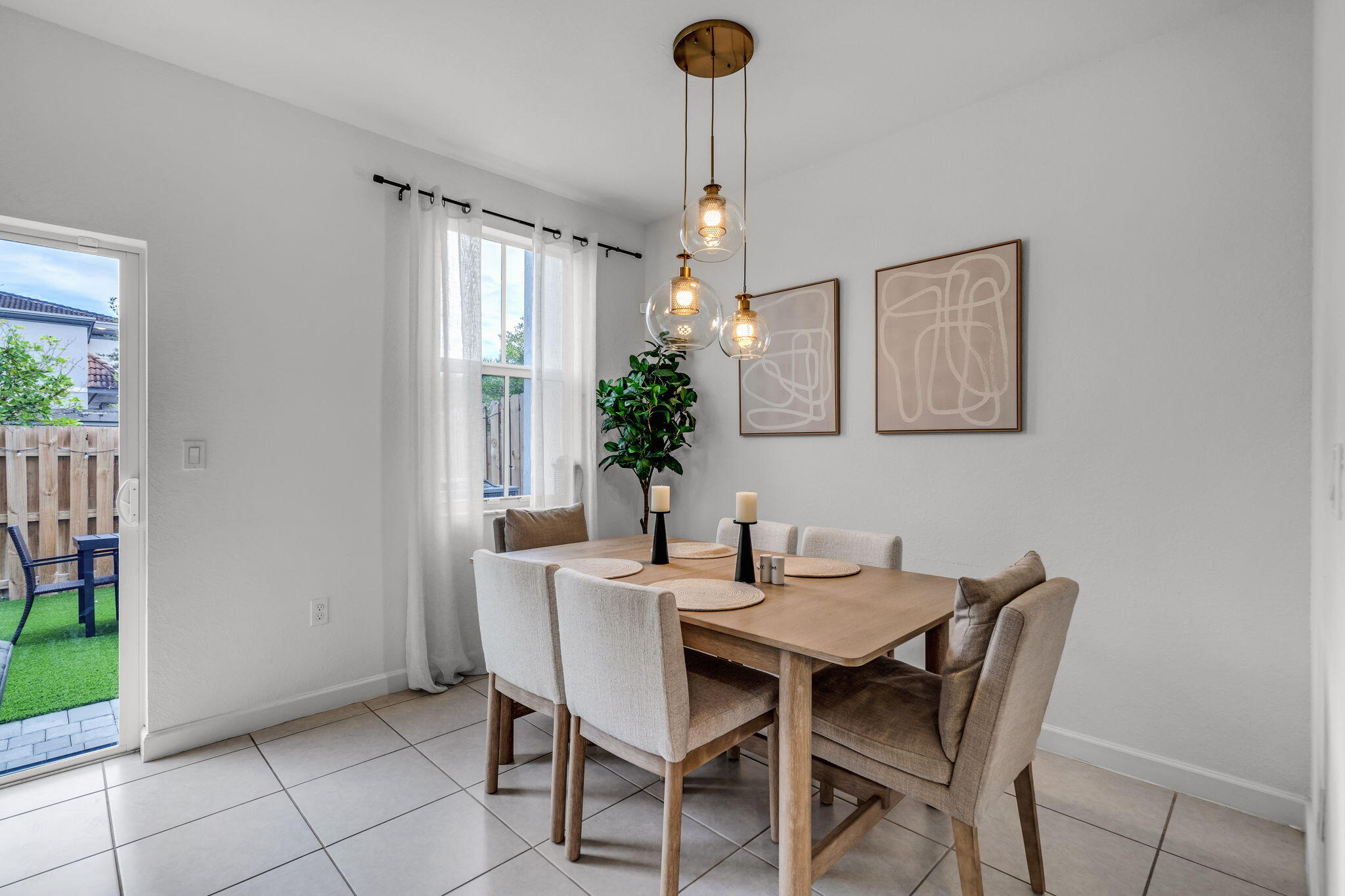 WINDSOR SQUARE - Residential