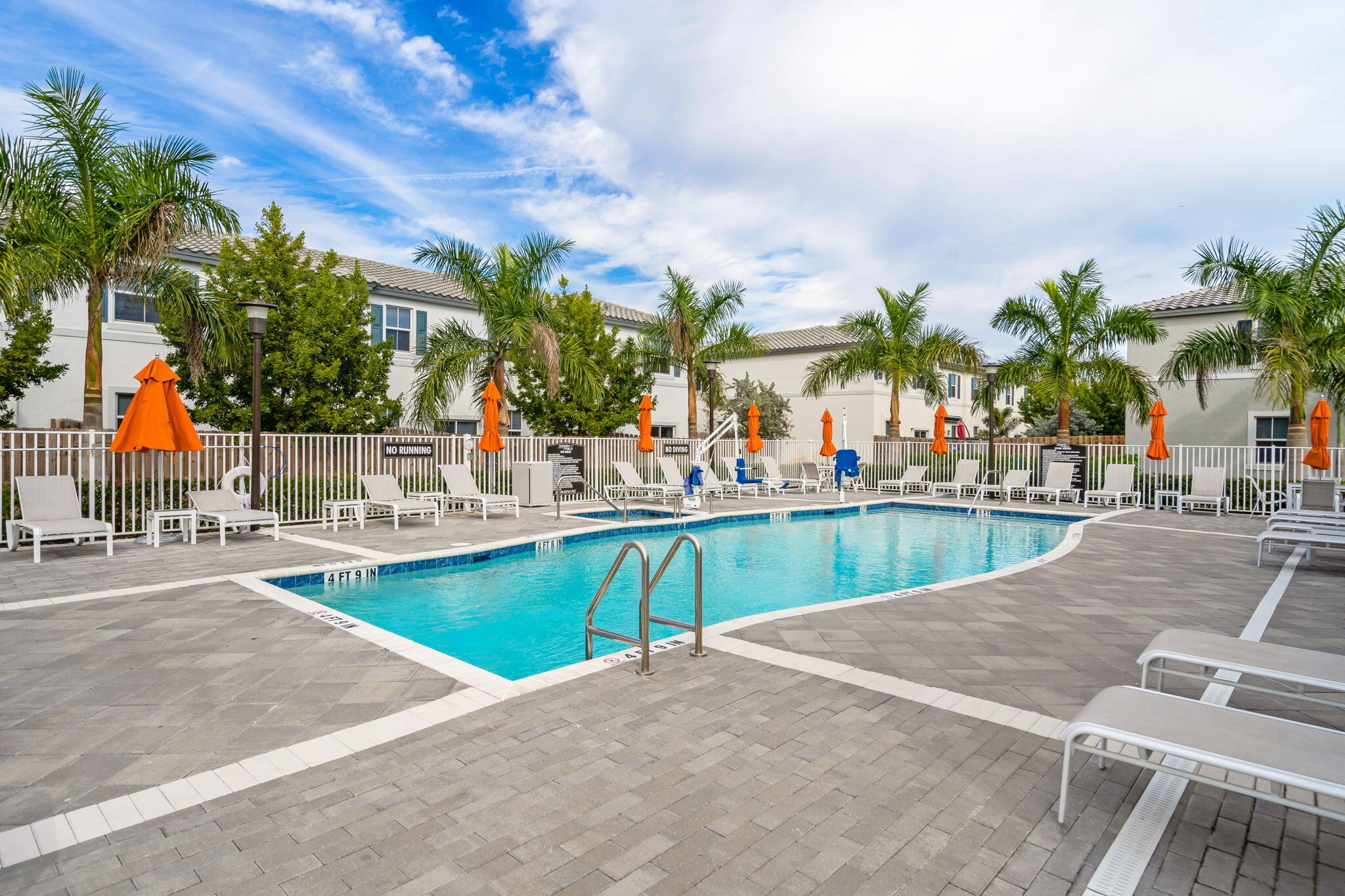 WINDSOR SQUARE - Residential