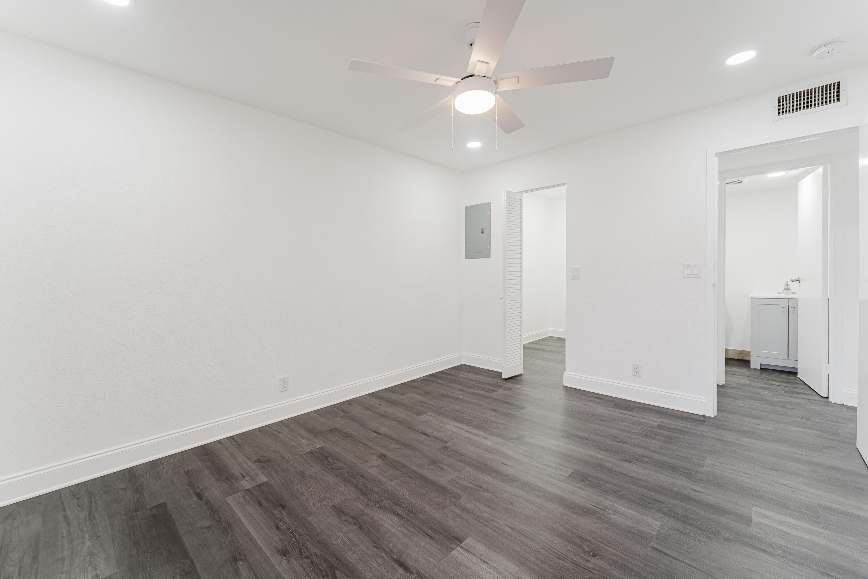 KINGS POINT BRITTANY A THRU O CONDOS - Residential