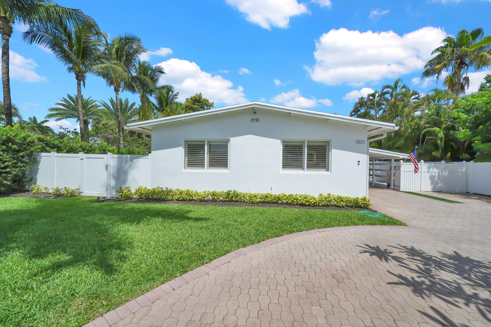LAUDERDALE HARBORS - Residential