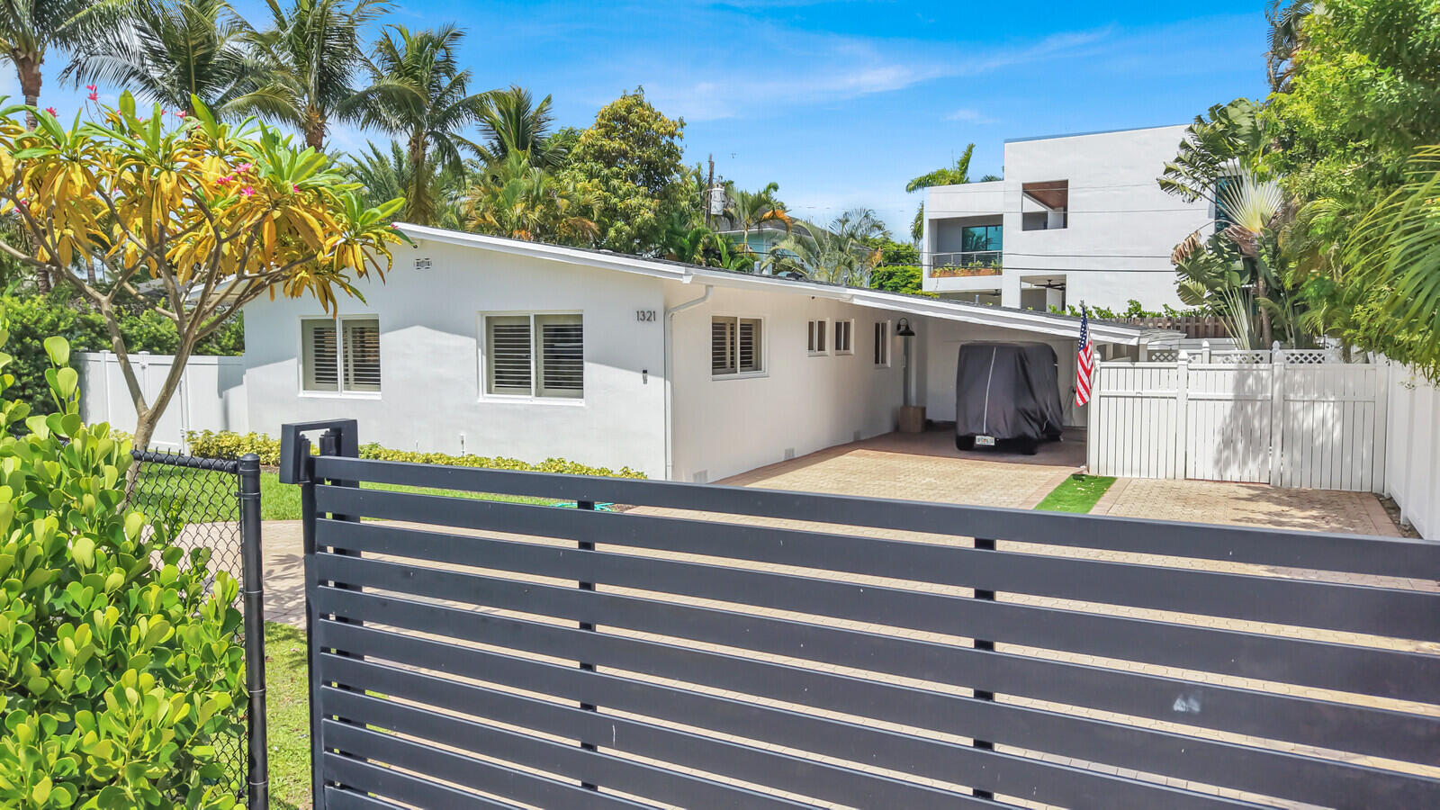 LAUDERDALE HARBORS - Residential