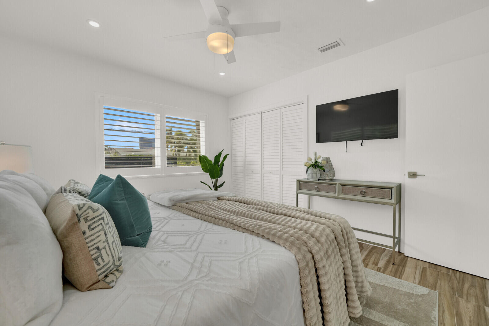 LAUDERDALE HARBORS - Residential