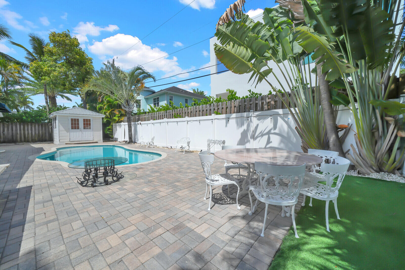 LAUDERDALE HARBORS - Residential
