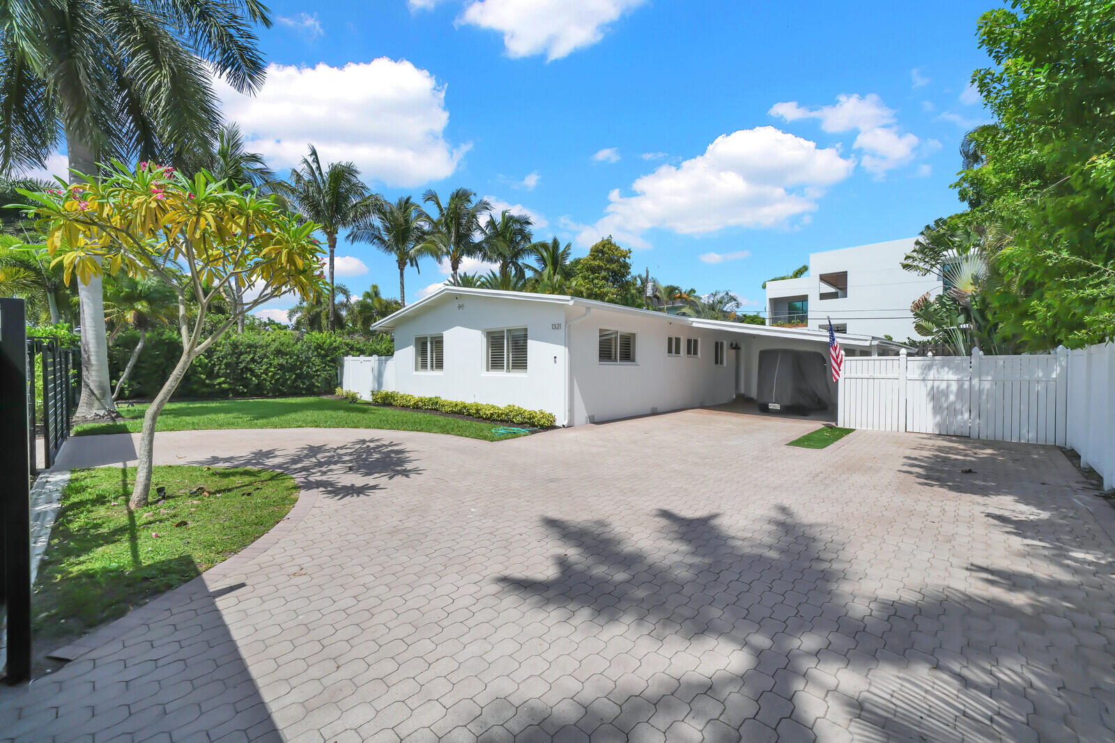 LAUDERDALE HARBORS - Residential