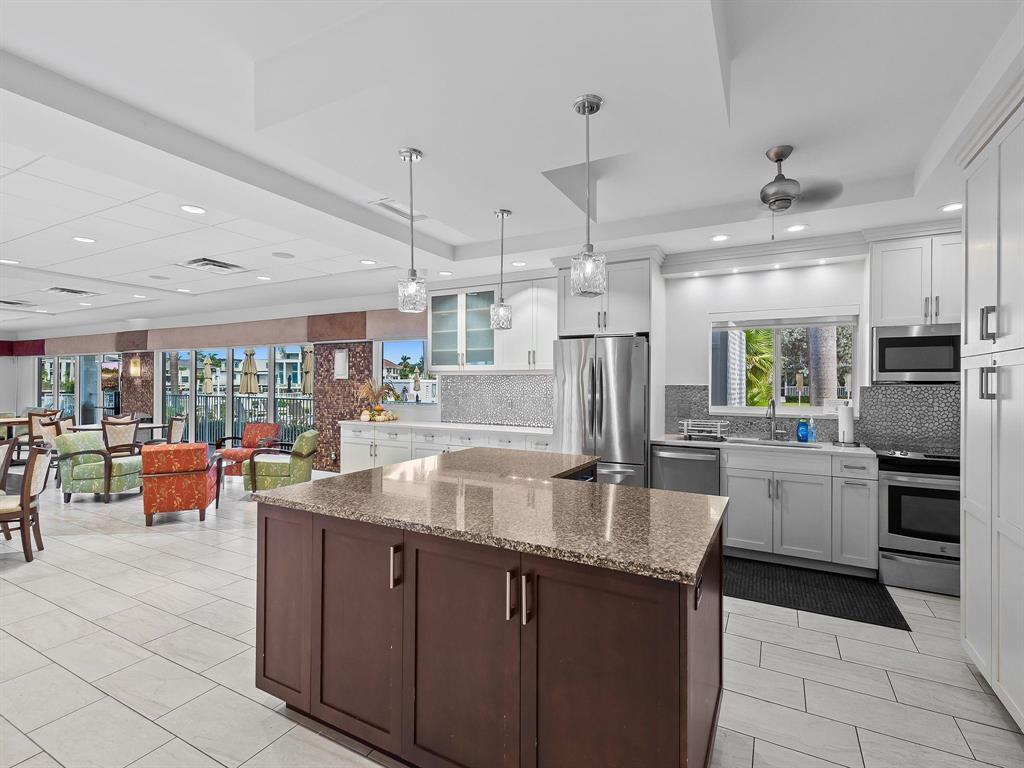 SEAGATE OF HIGHLAND CONDO - Residential