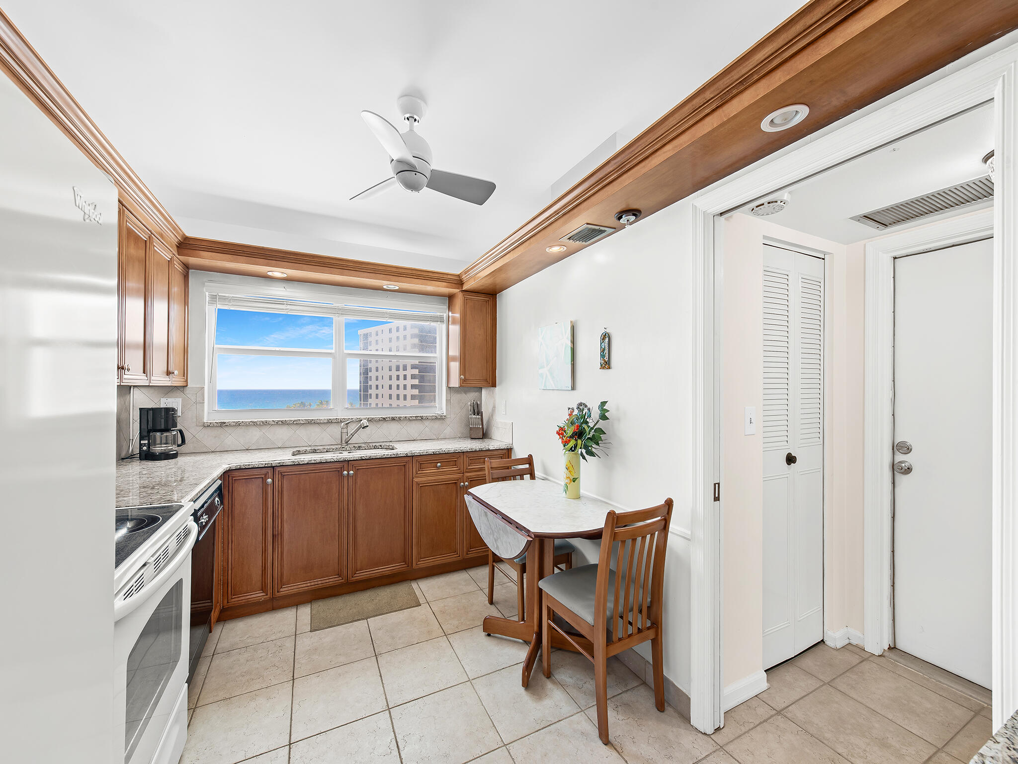 SEAGATE OF HIGHLAND CONDO - Residential