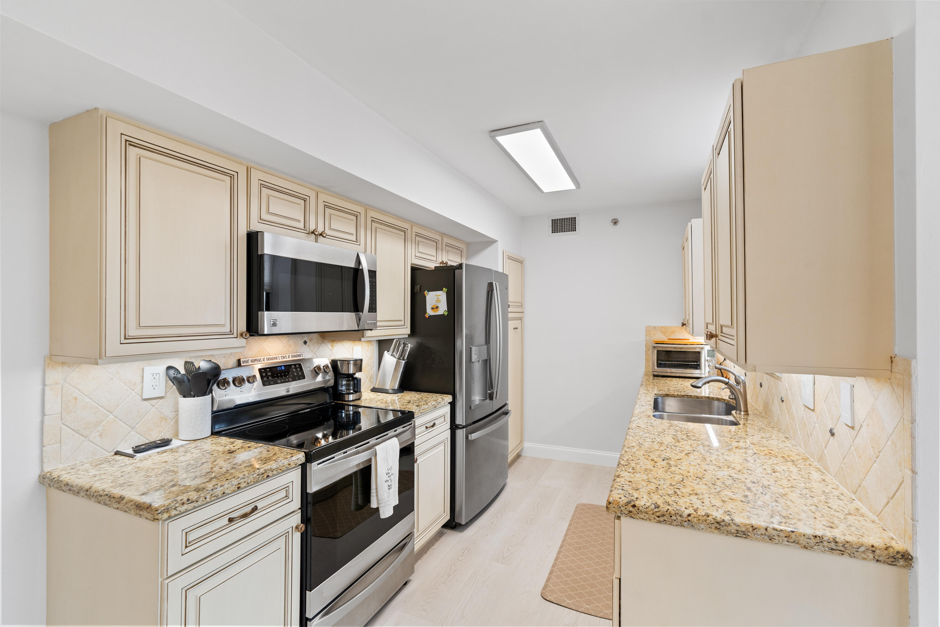 PROMENADE AT BOCA POINTE CONDOS 1,2 AND 3 IN OR413 - Residential