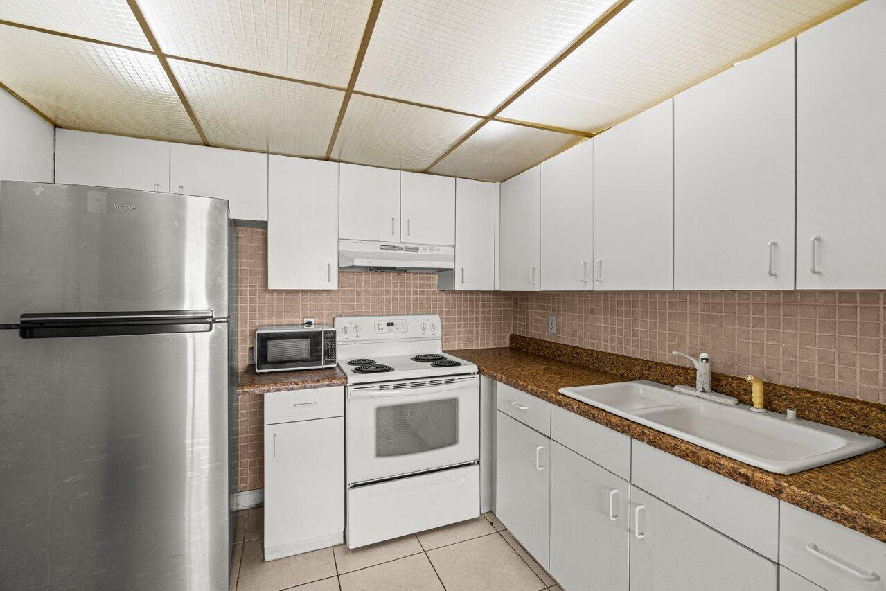 KINGS POINT BRITTANY CONDOS - Residential