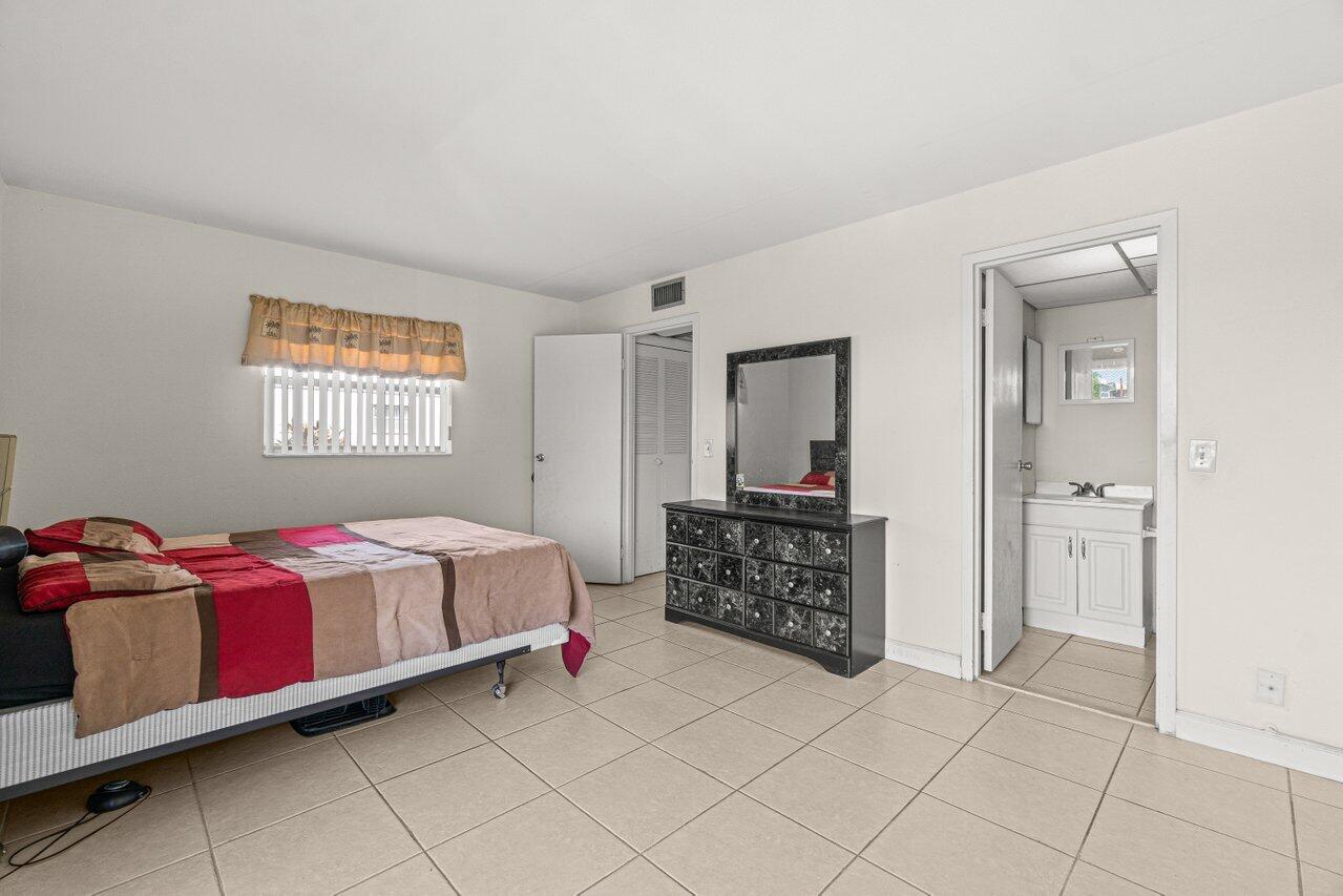 KINGS POINT BRITTANY CONDOS - Residential