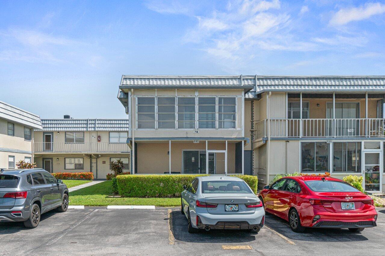KINGS POINT BRITTANY CONDOS - Residential