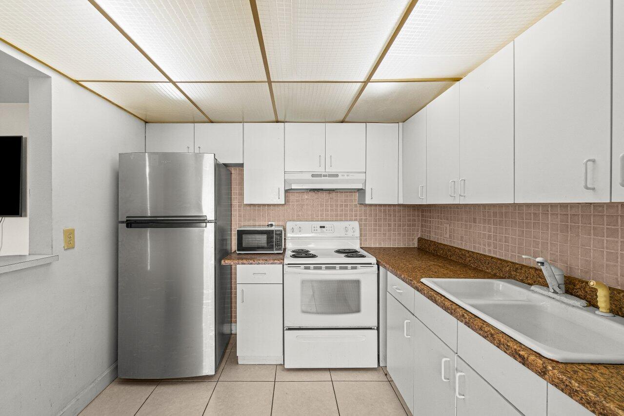 KINGS POINT BRITTANY CONDOS - Residential