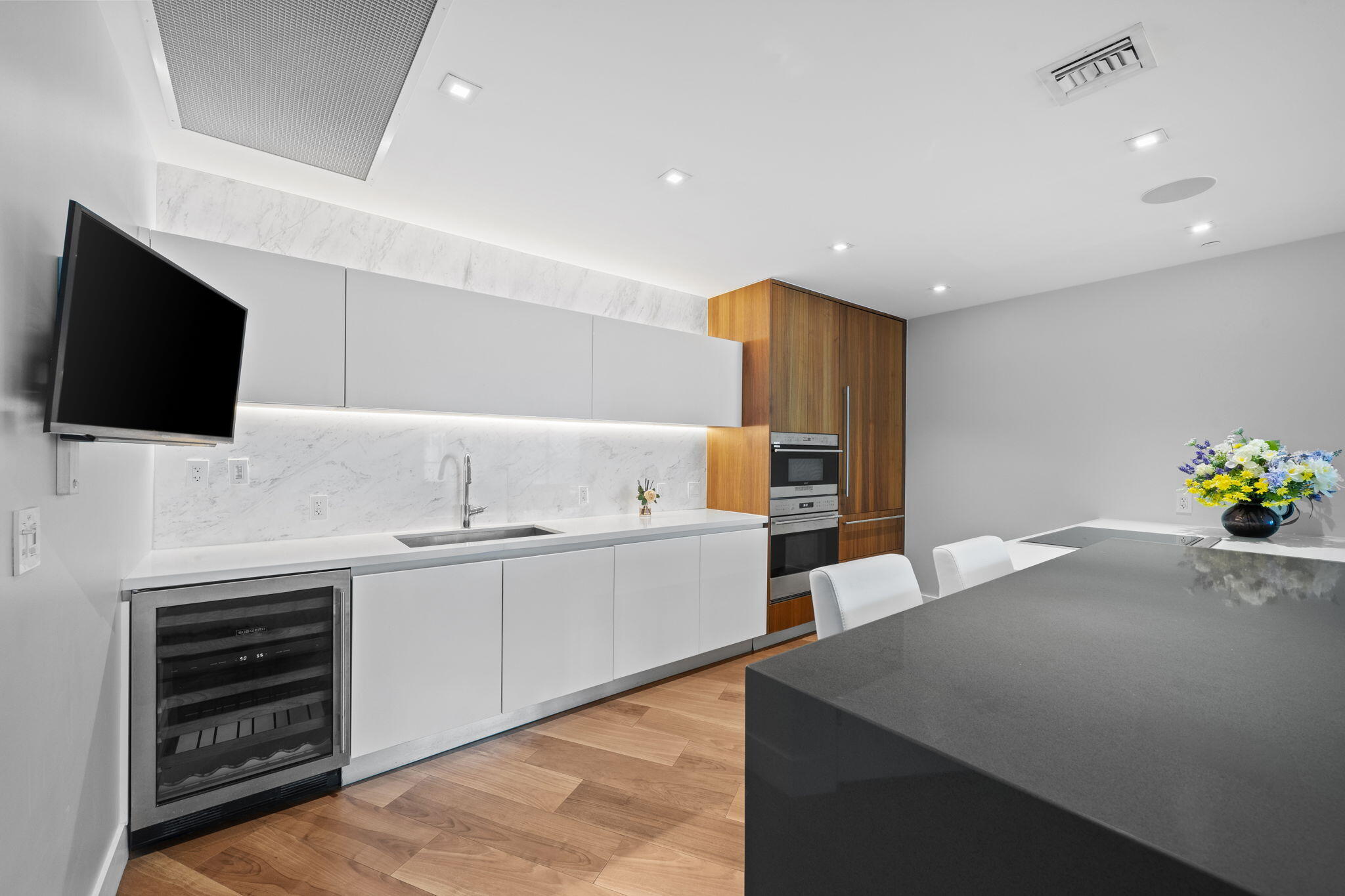 Paramount - Residential
