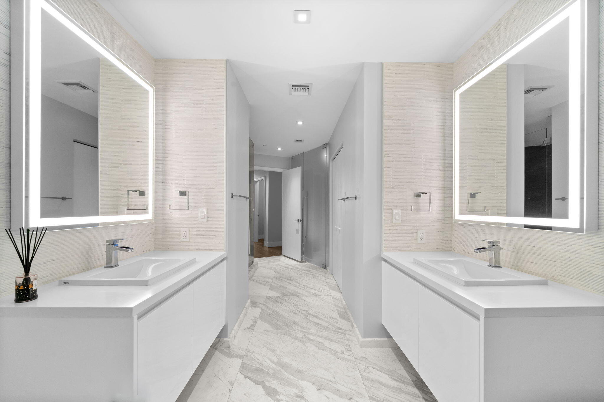 Paramount - Residential