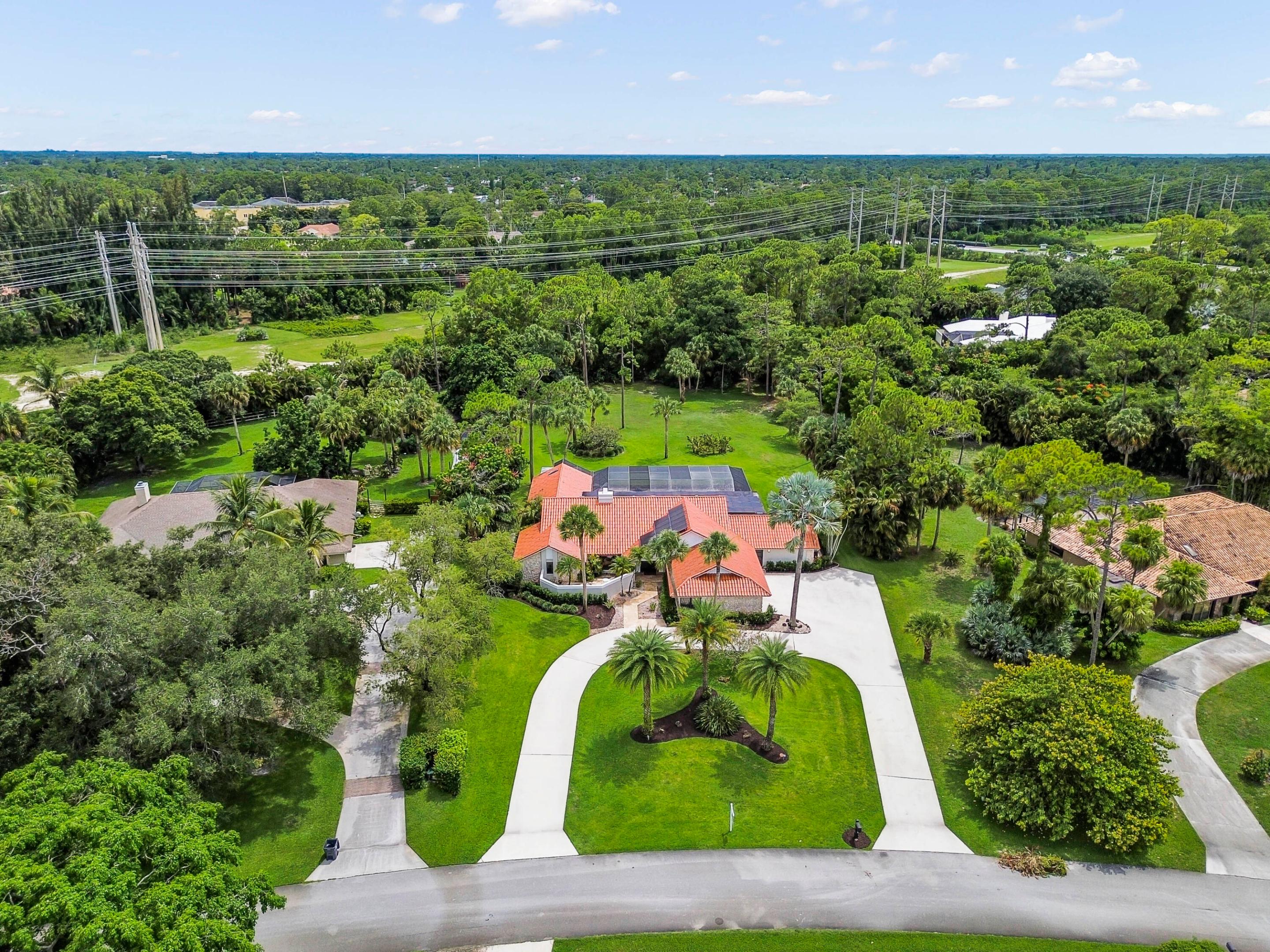 PINEWOOD OF WELLINGTON - Residential