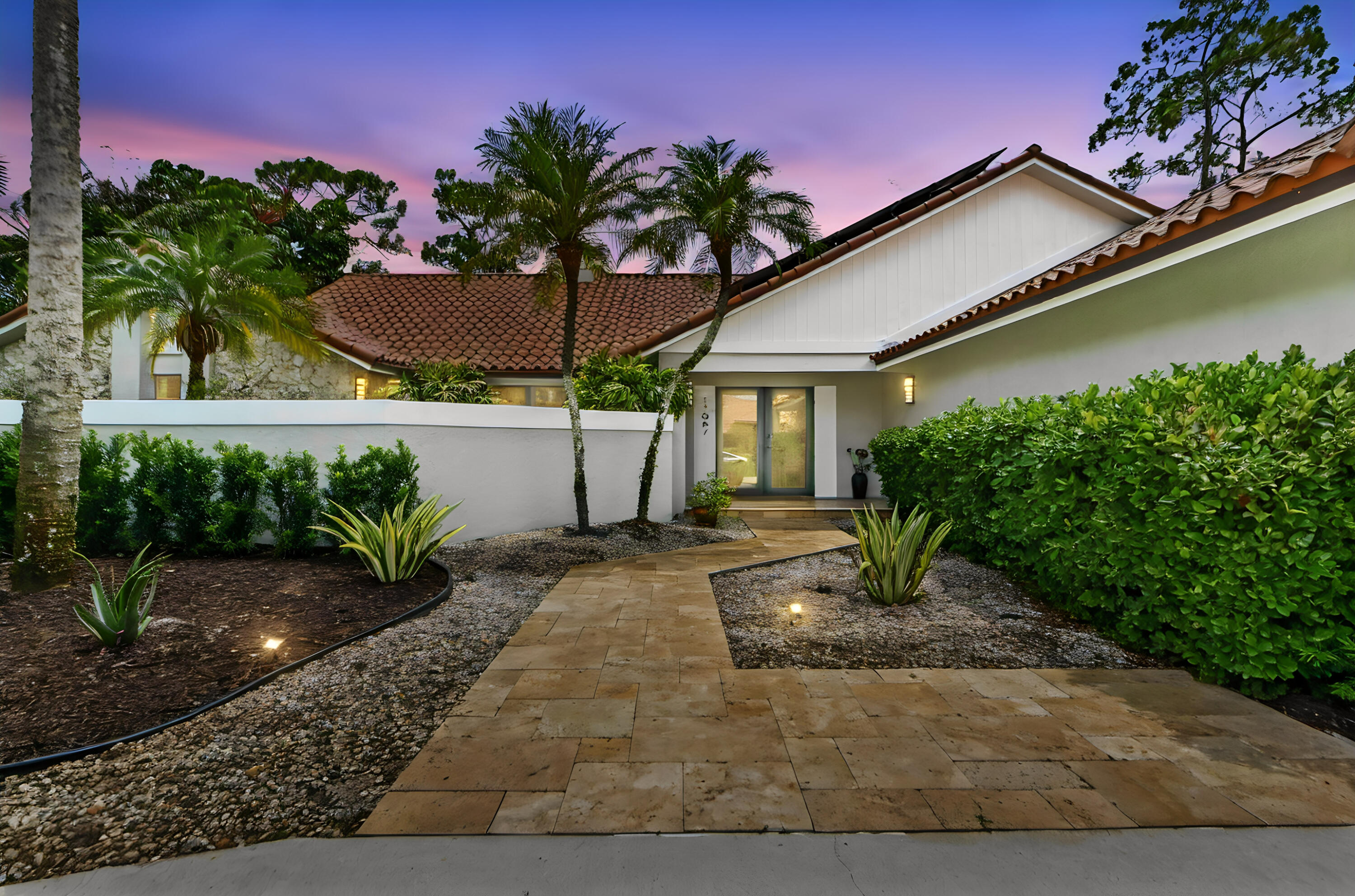 PINEWOOD OF WELLINGTON - Residential