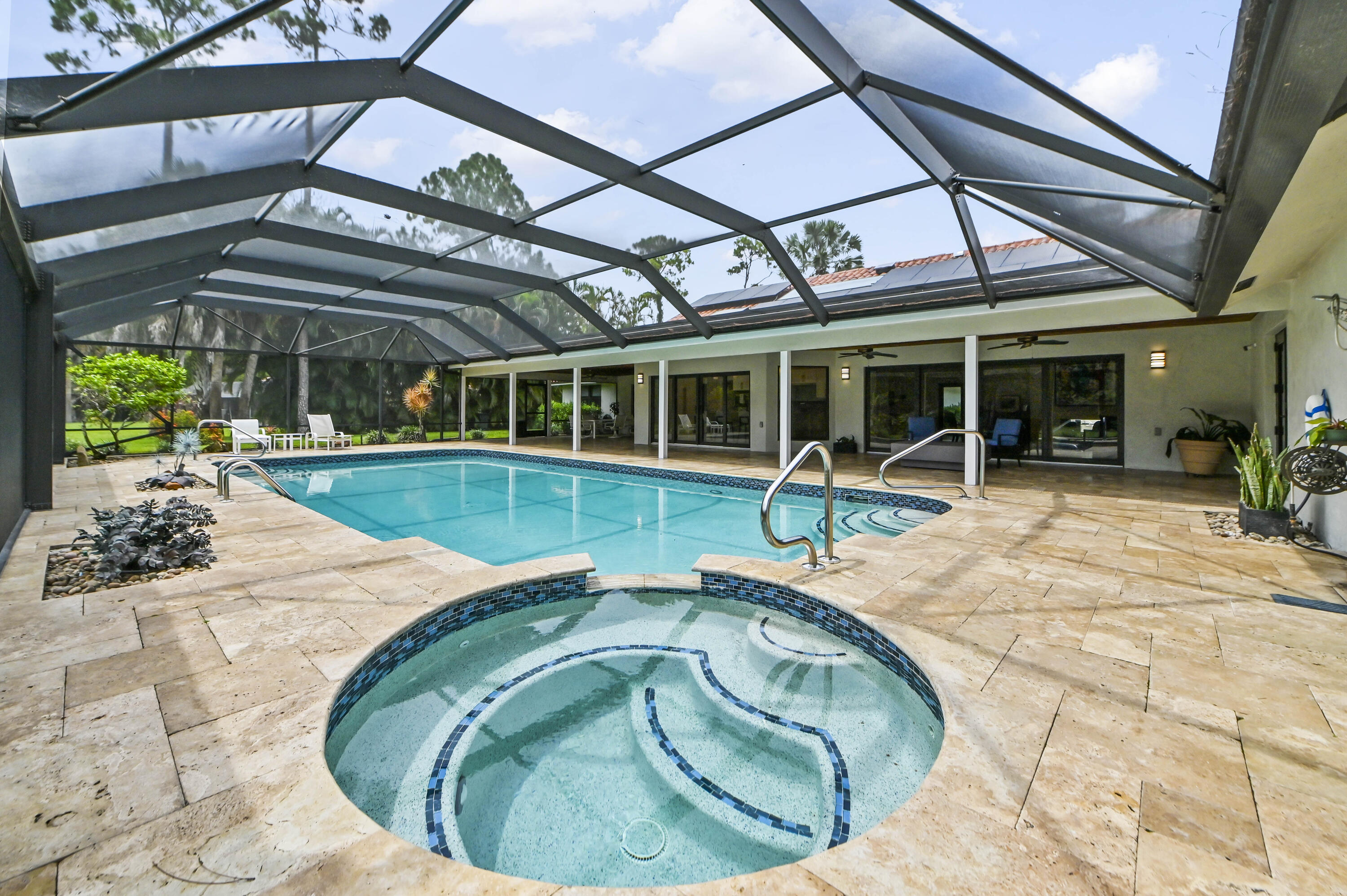 PINEWOOD OF WELLINGTON - Residential