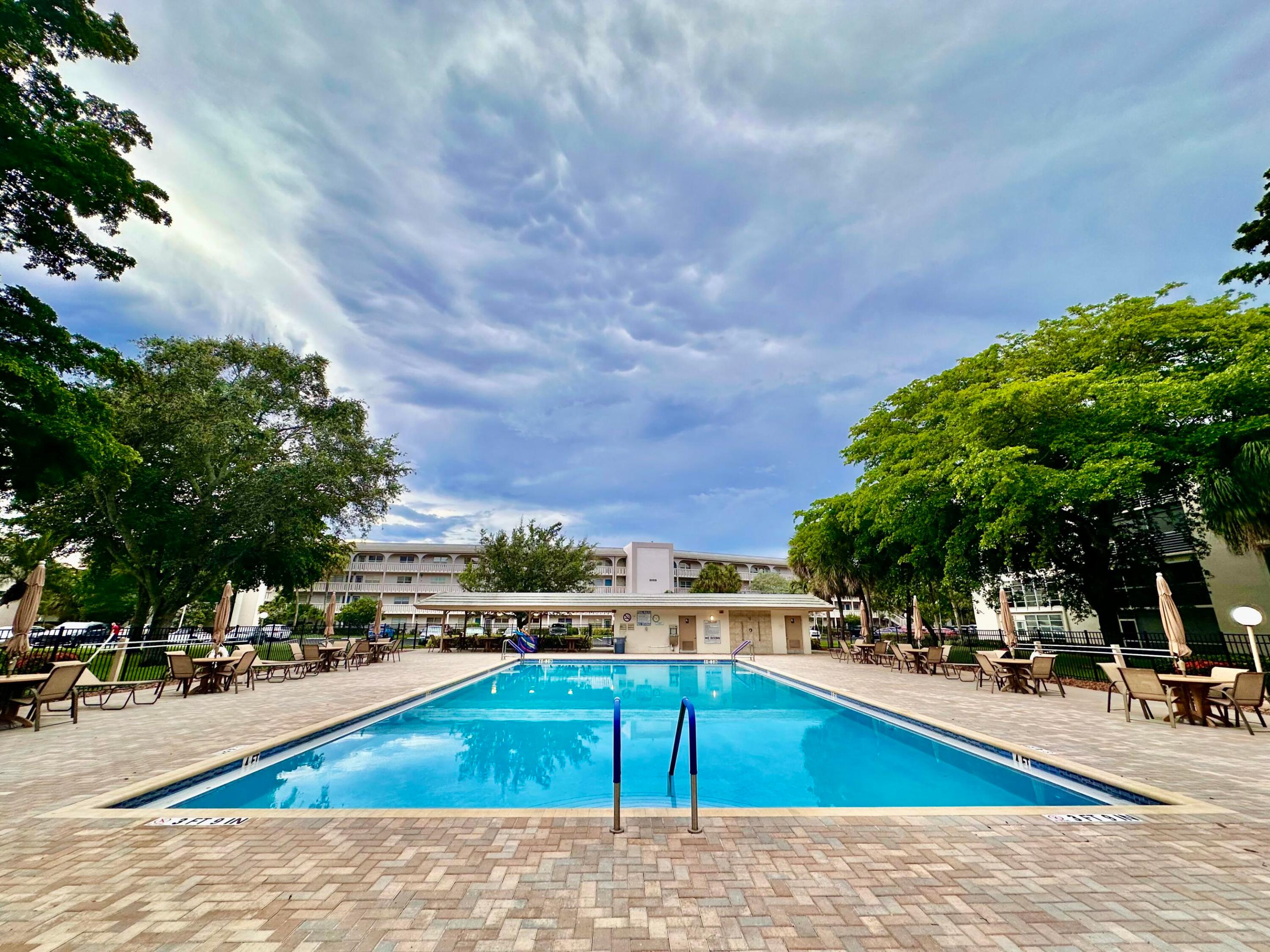 GRANADA VILLAGE B CONDO - Residential