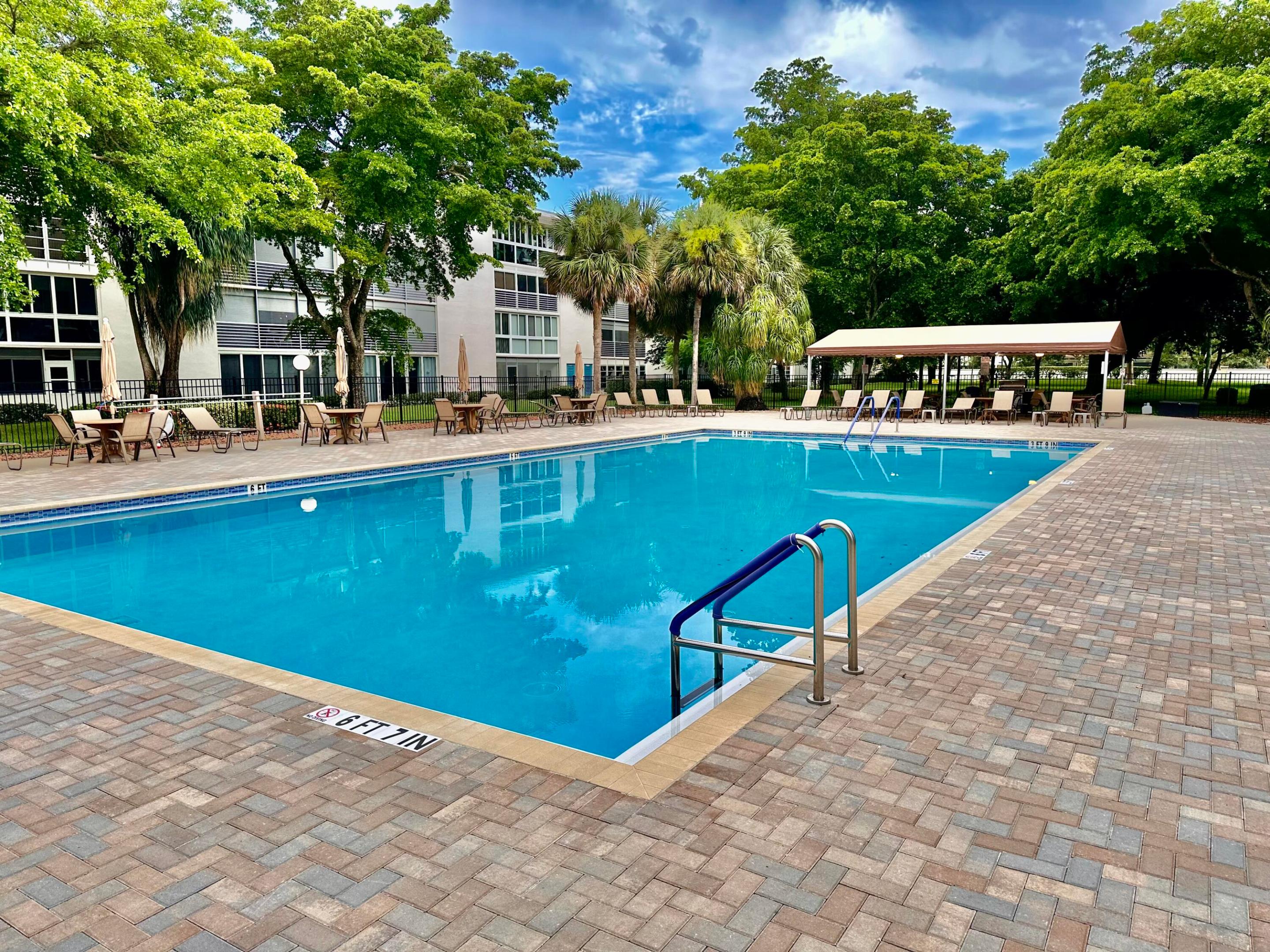 GRANADA VILLAGE B CONDO - Residential