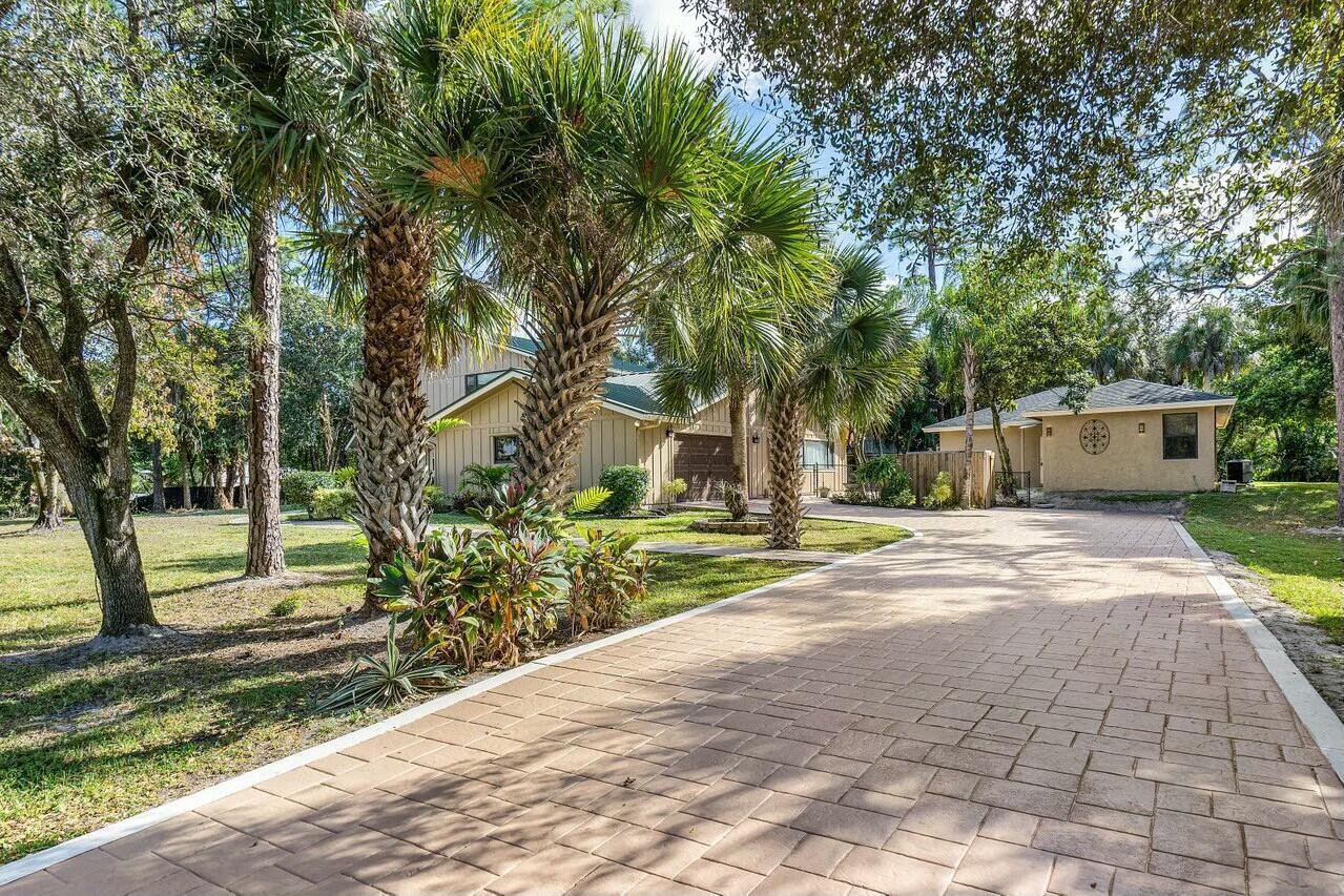 PALM BEACH RANCHETTES - Residential