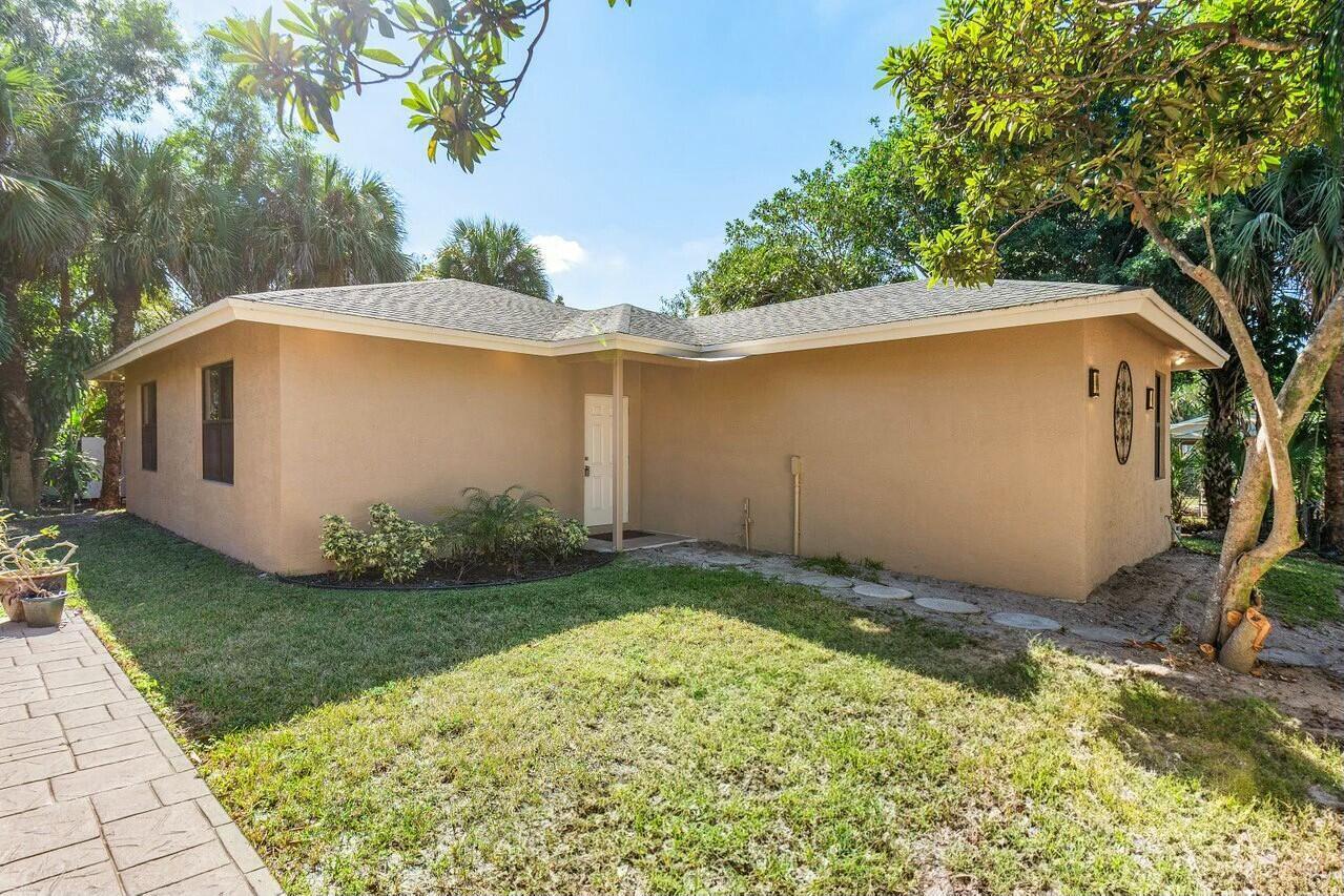 PALM BEACH RANCHETTES - Residential