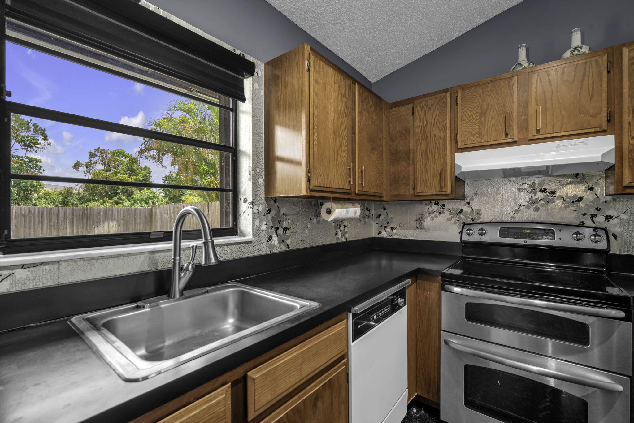 WILLOWS THE FIRST ADD - Residential