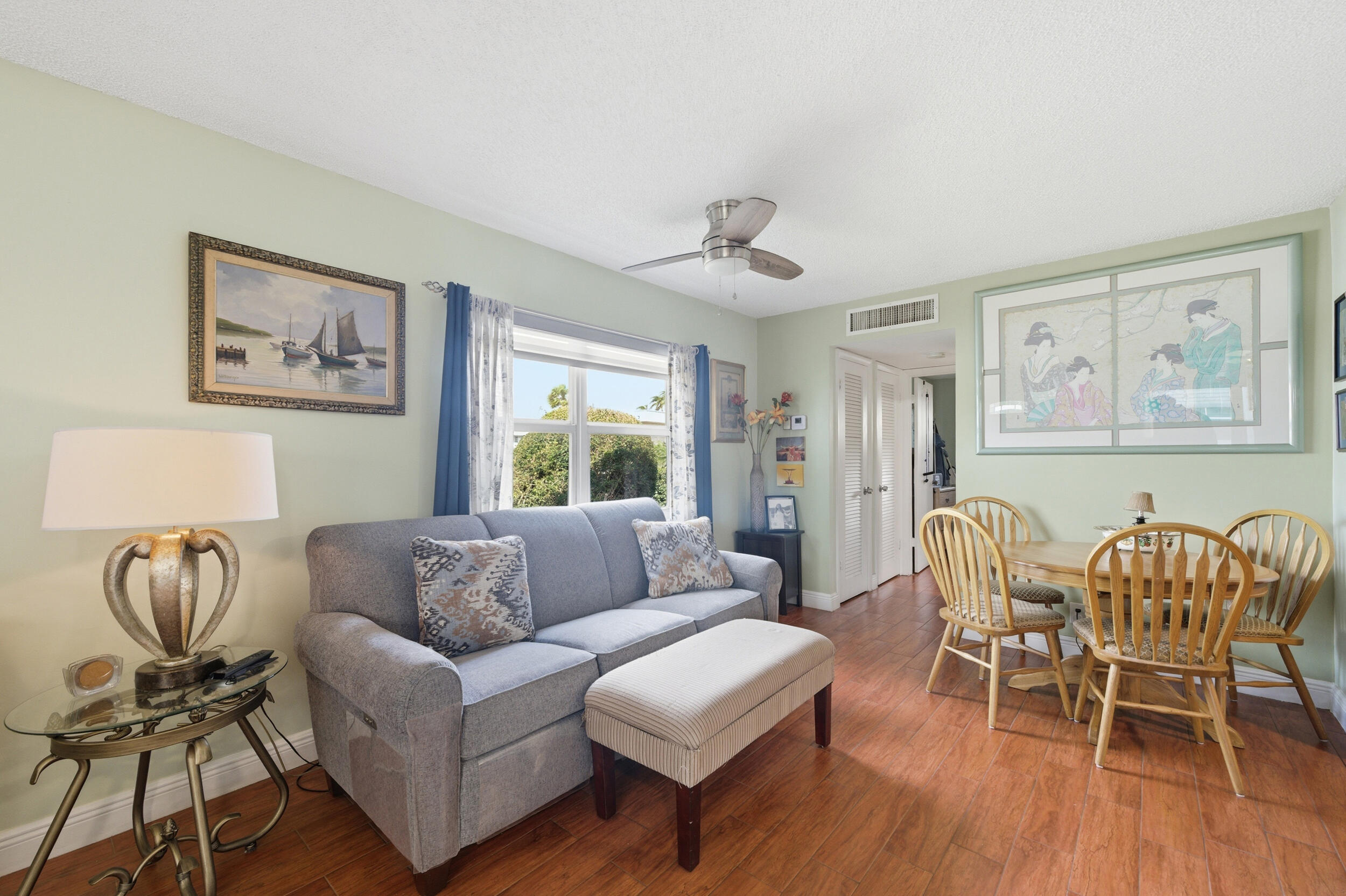 KINGS POINT - Residential